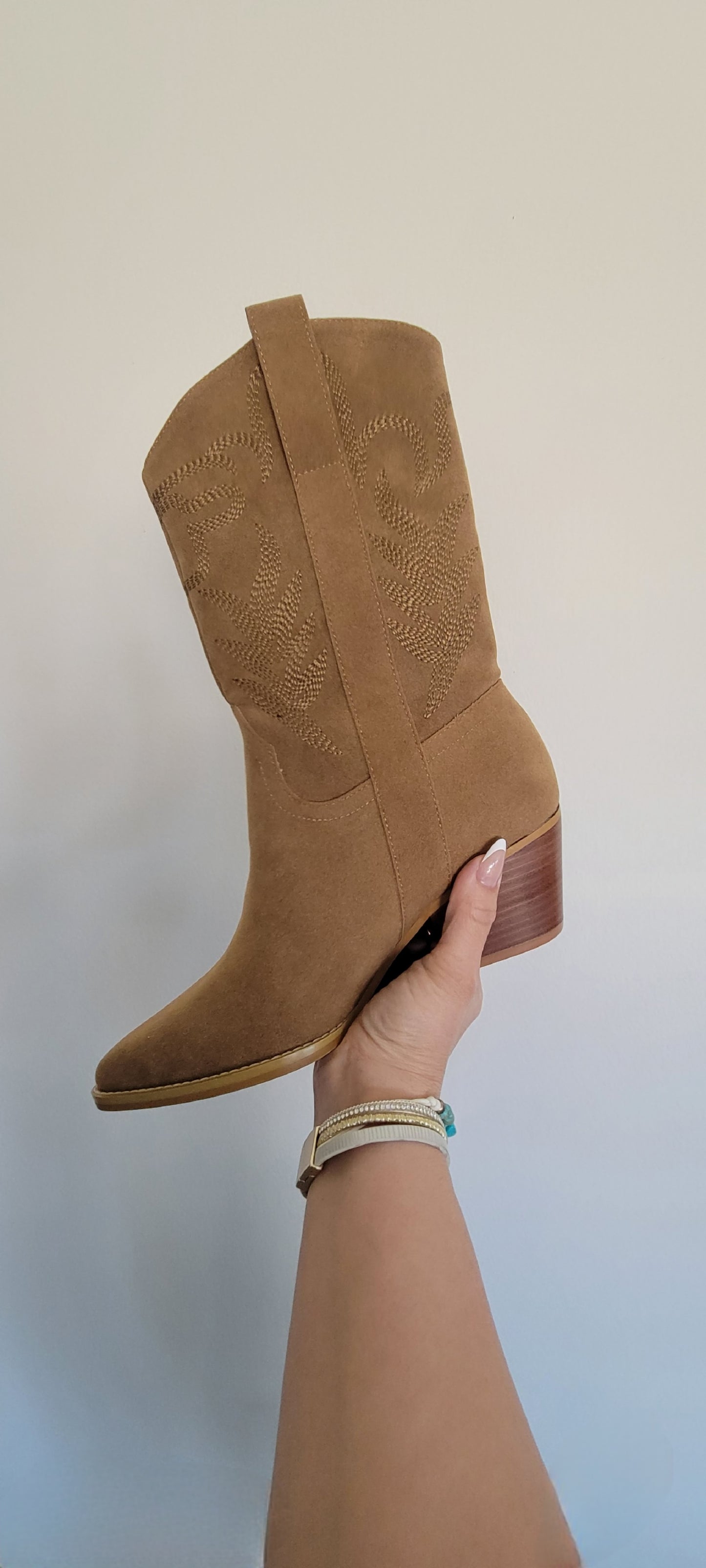 OASIS SOCIETY Brooke - Embroidered Short Brown Boot