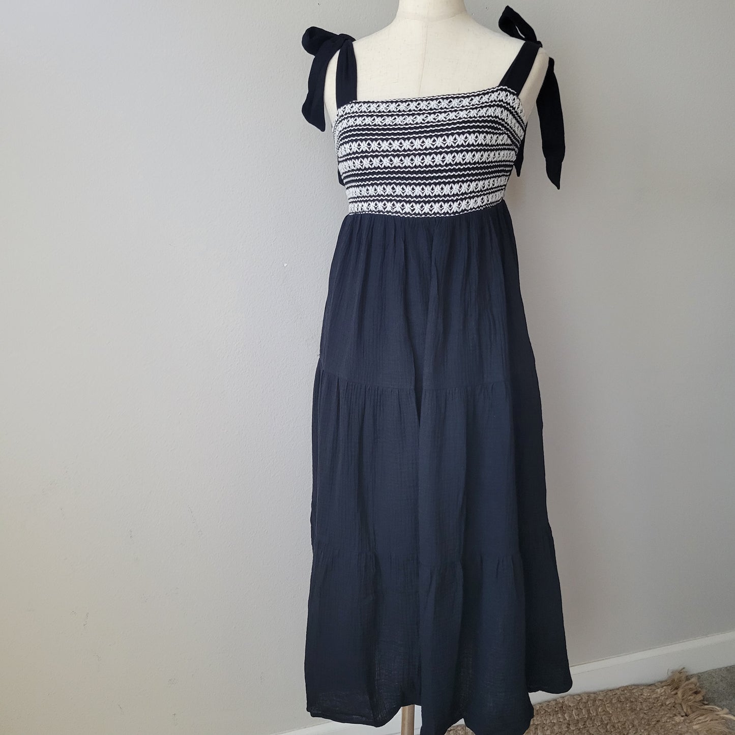 Crochet Bust Shoulder Tie Tiered Midi Dress