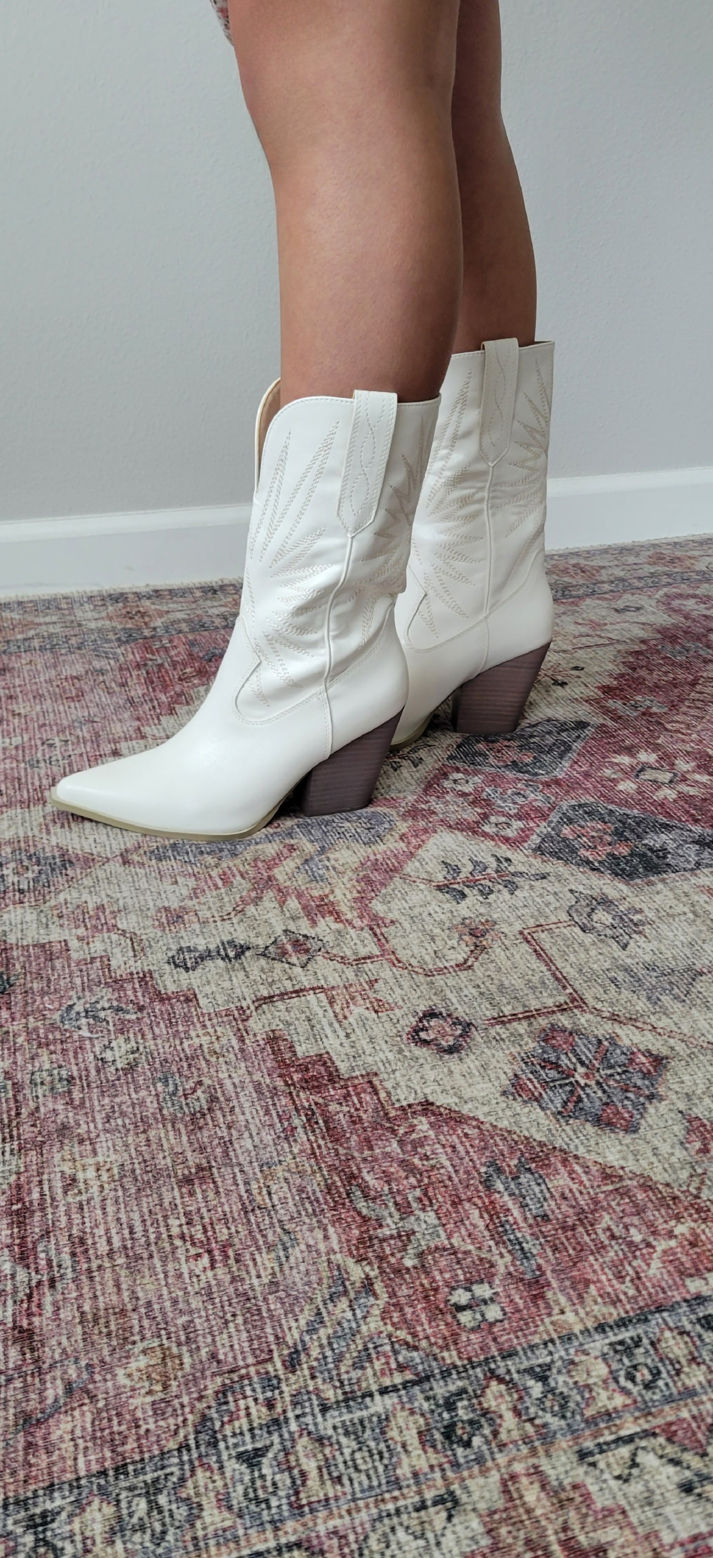 Emersyn Starburst Embroidery Boots-White