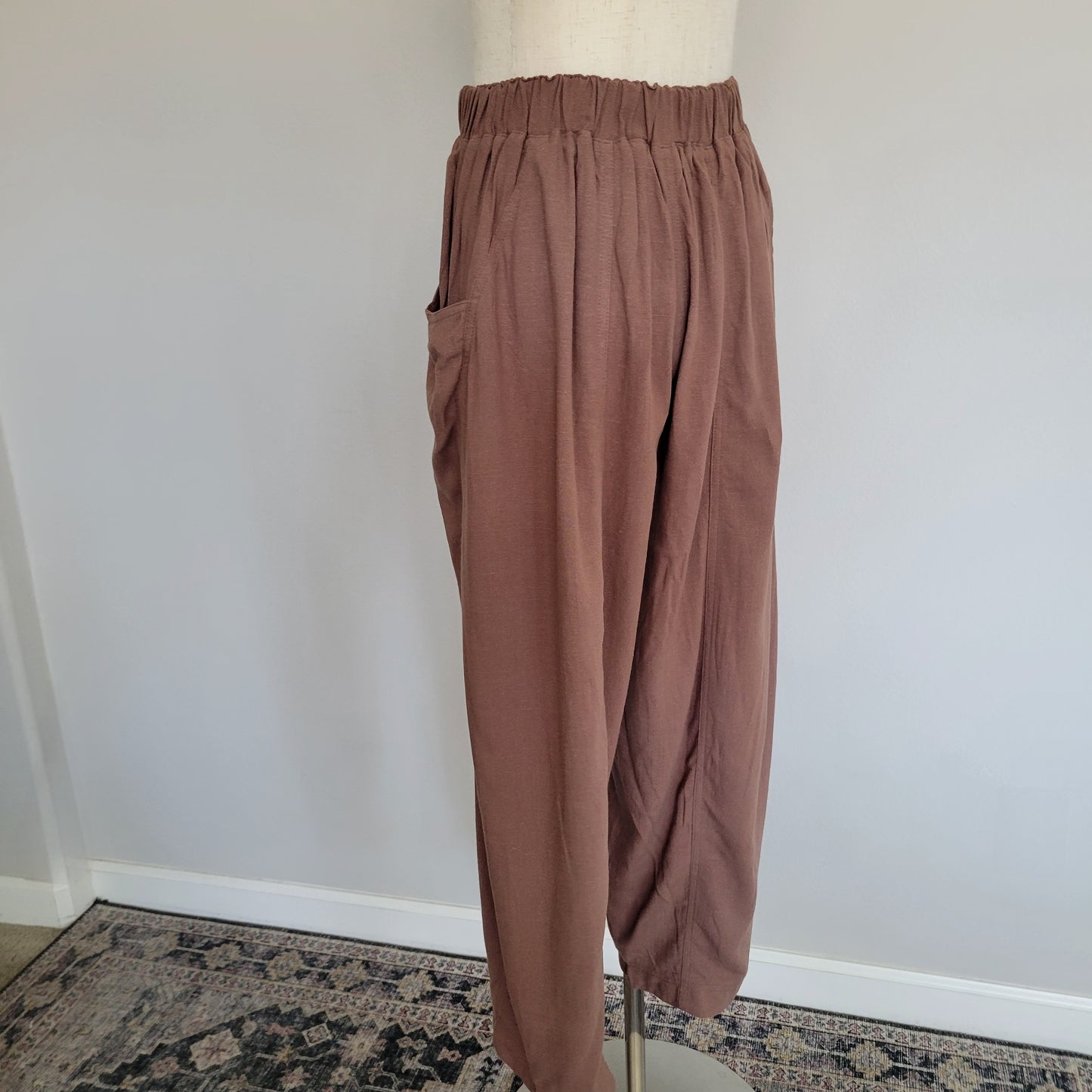 Relaxed Barrel Linen Pants With Pockets Brown