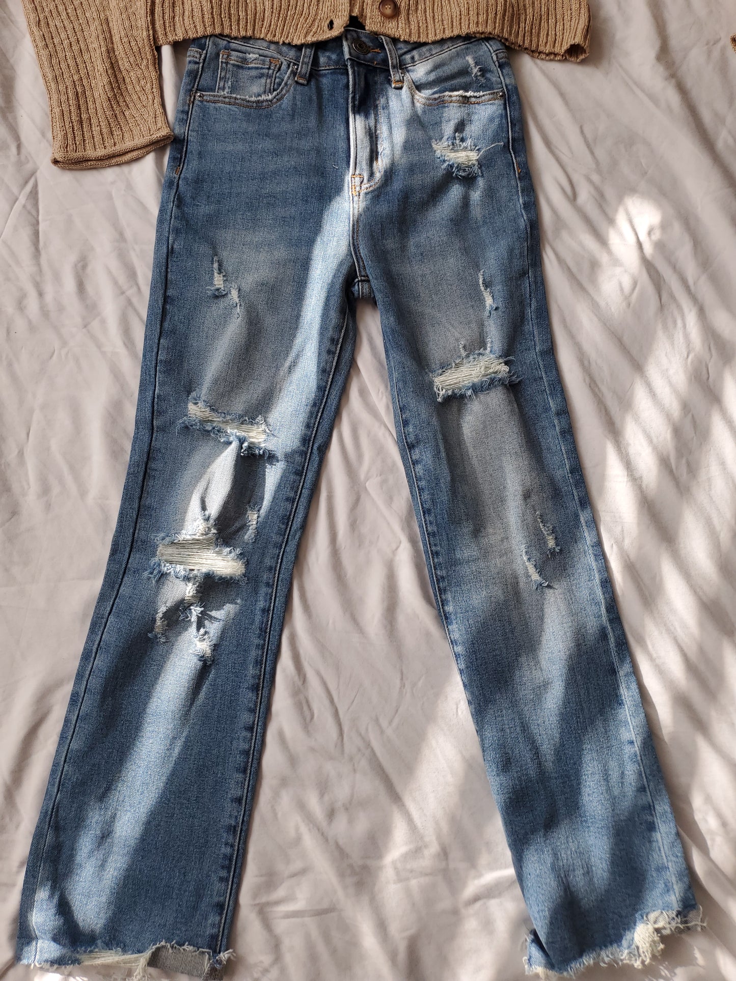 HIGH RISE DISTRESSED VINTAGE STRAIGHT LEG JEANS