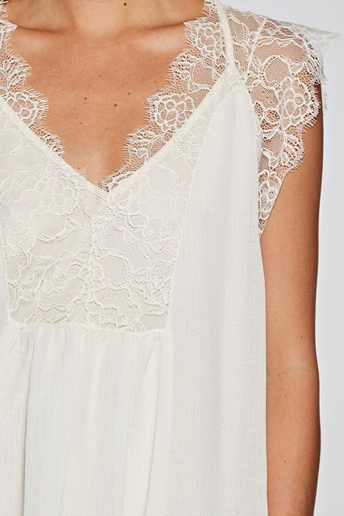 Dreamy Lace Top White S-2XL