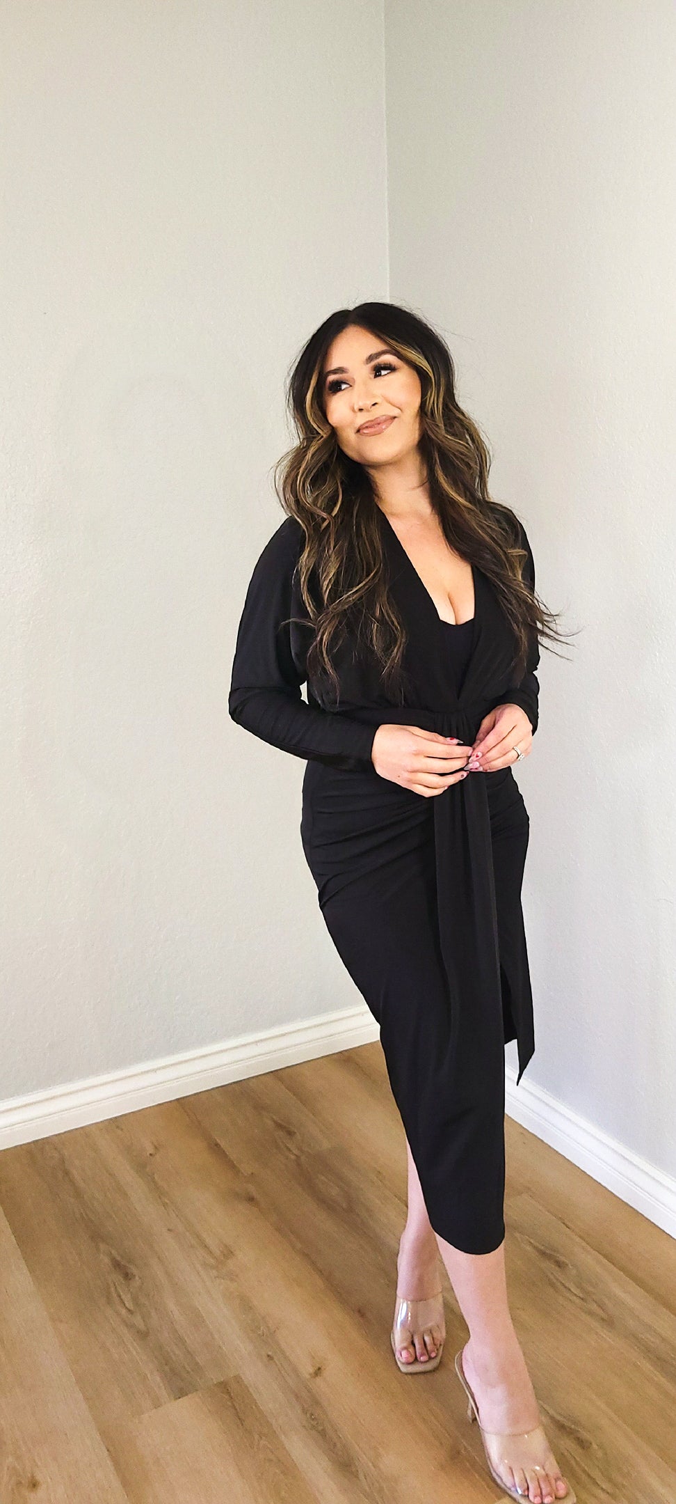 Long Sleeve Ruched Bodycon Dress in Black Large (10-12) Long Sleeve Ruched Bodycon Dress in Black Large (10-12)
