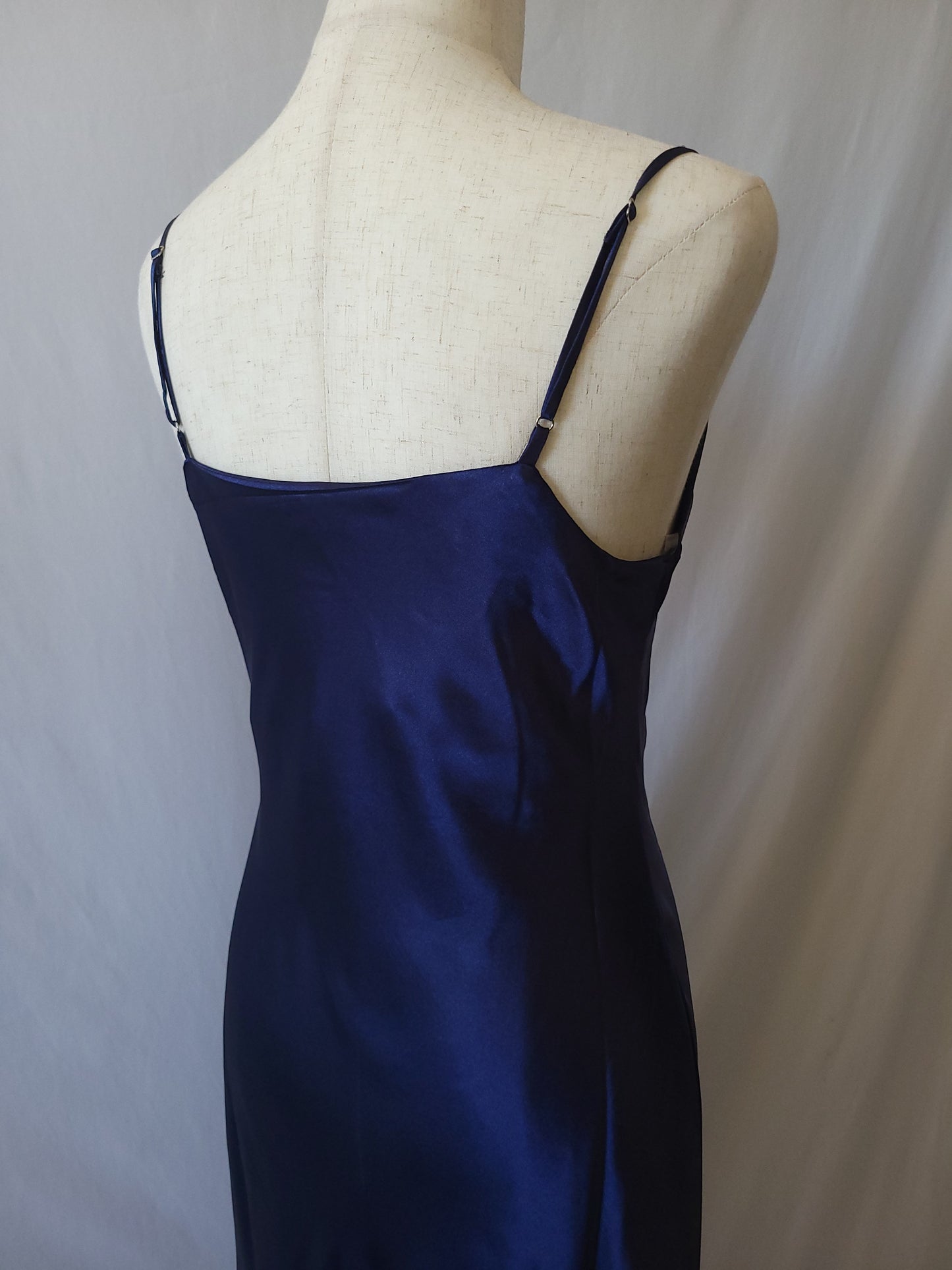 Satin cowl neck midi dress with slit - Navy