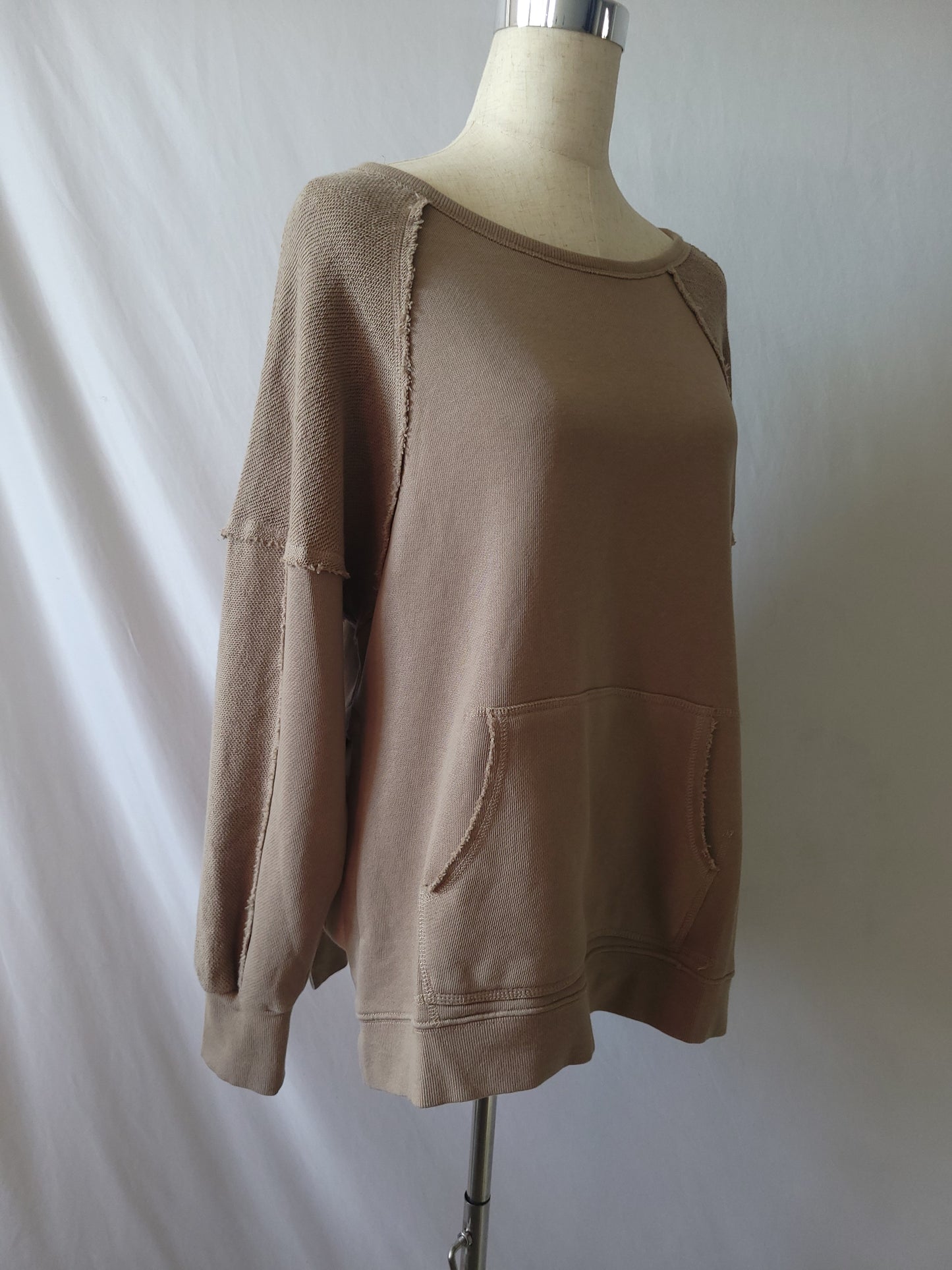 OVERSIZED FRENCH TERRY PULLOVER SIDE SLITS