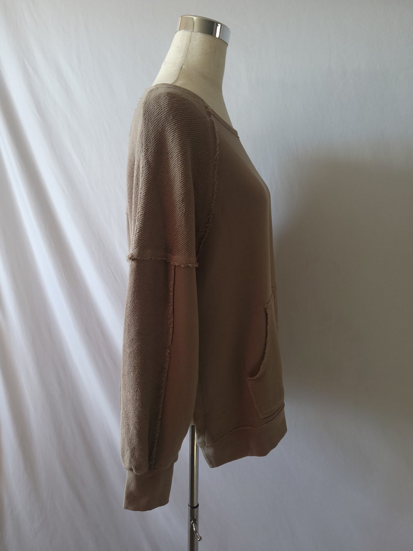 OVERSIZED FRENCH TERRY PULLOVER SIDE SLITS