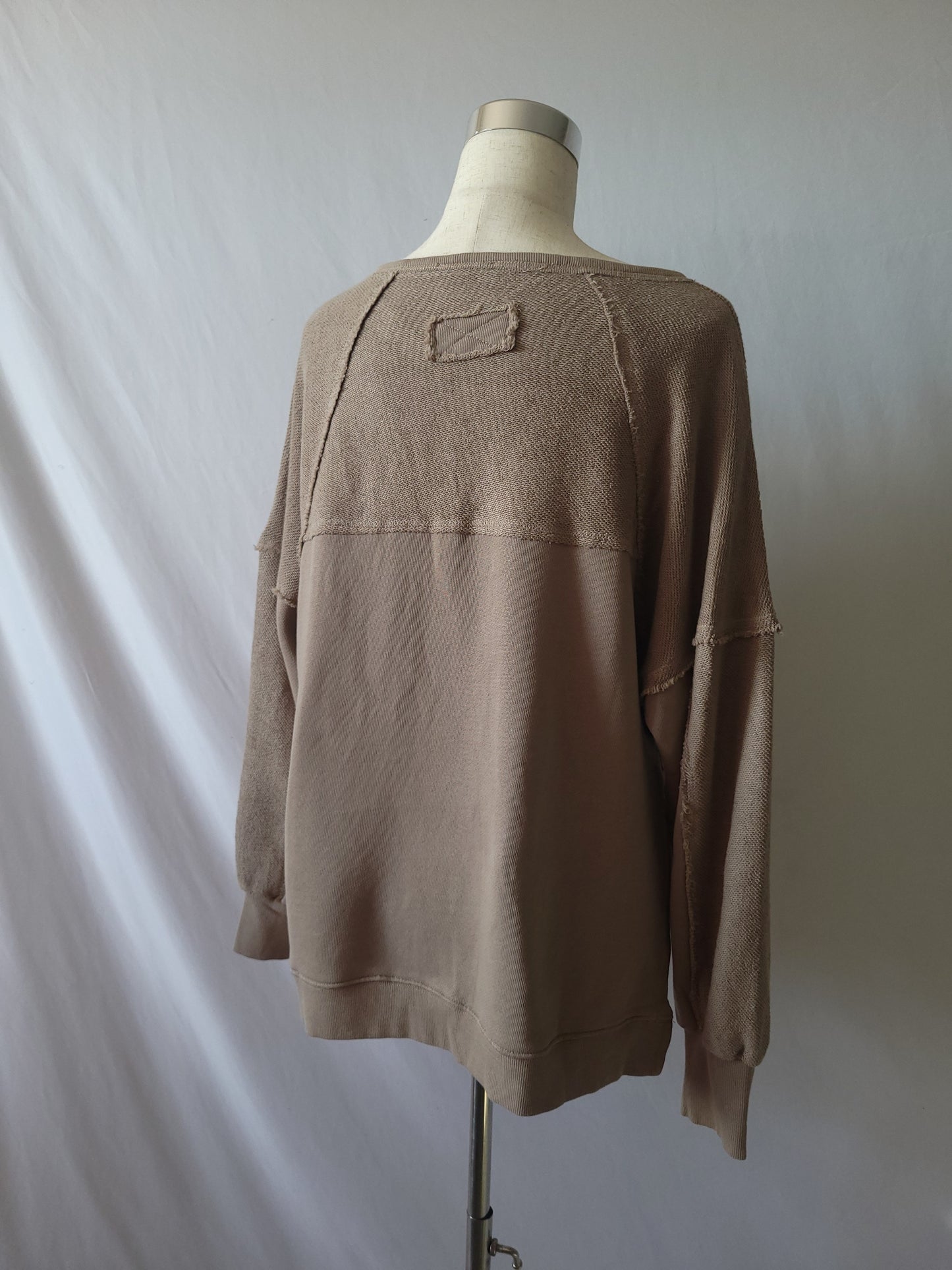 OVERSIZED FRENCH TERRY PULLOVER SIDE SLITS