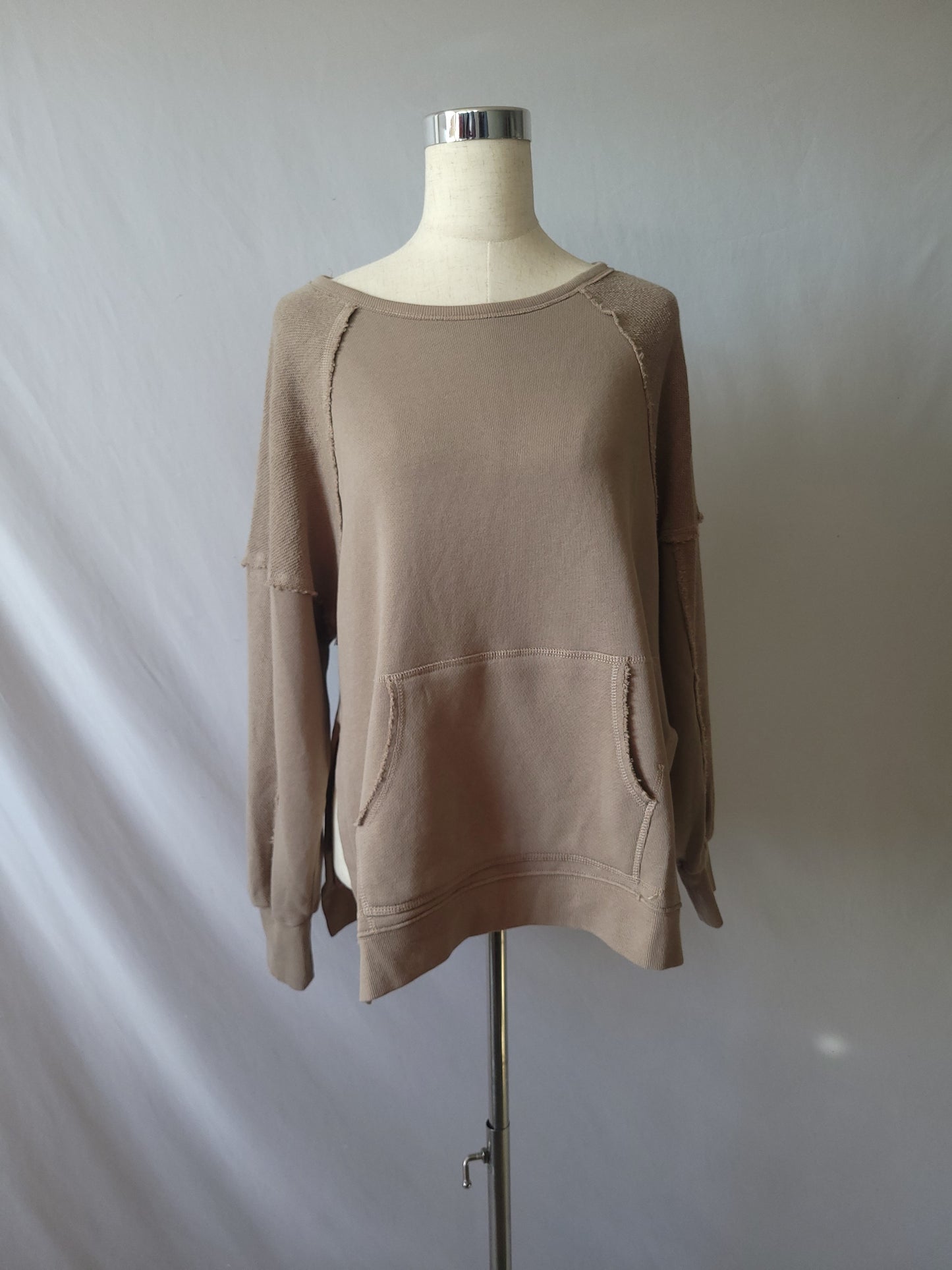 OVERSIZED FRENCH TERRY PULLOVER SIDE SLITS