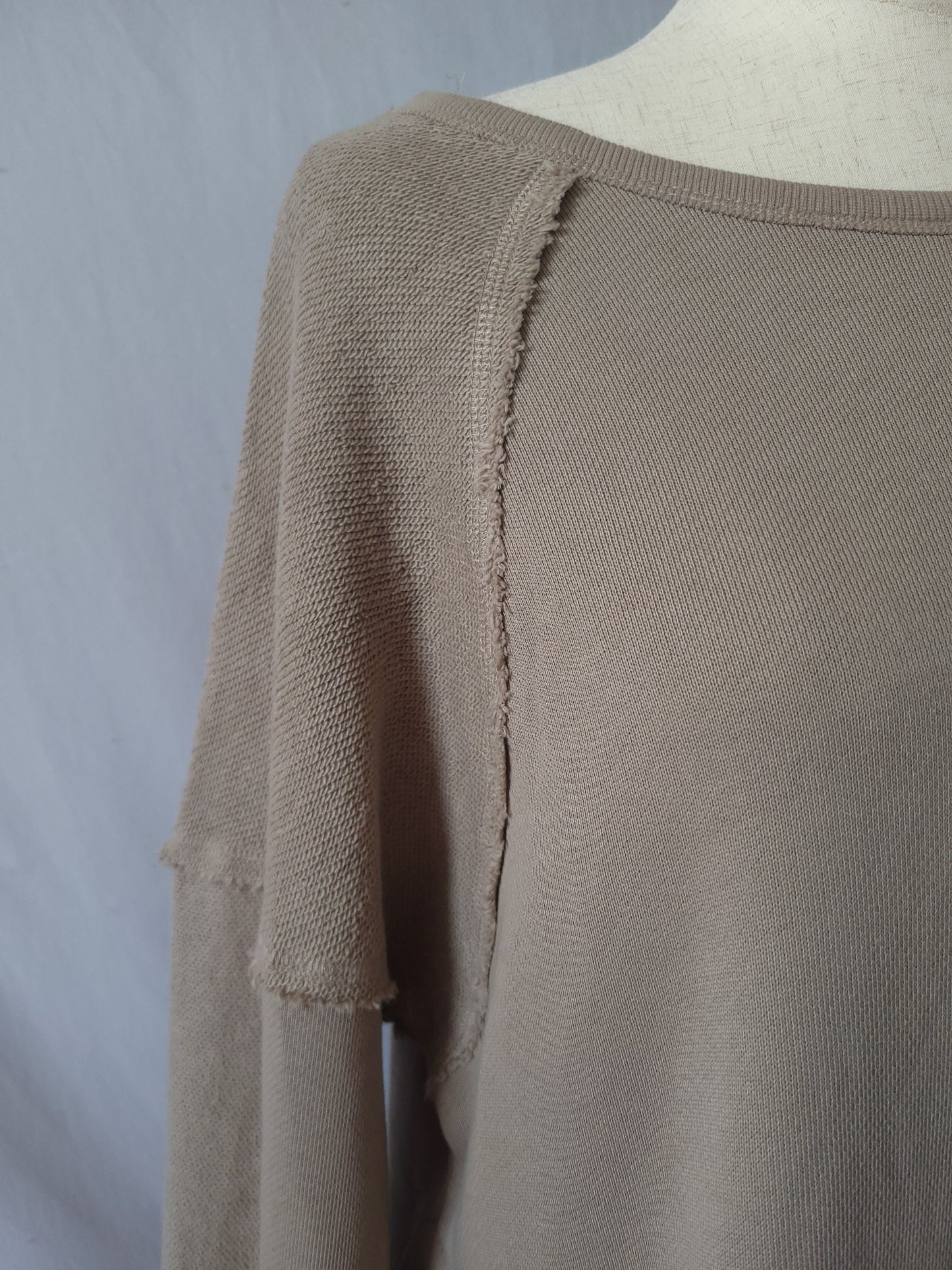 OVERSIZED FRENCH TERRY PULLOVER SIDE SLITS