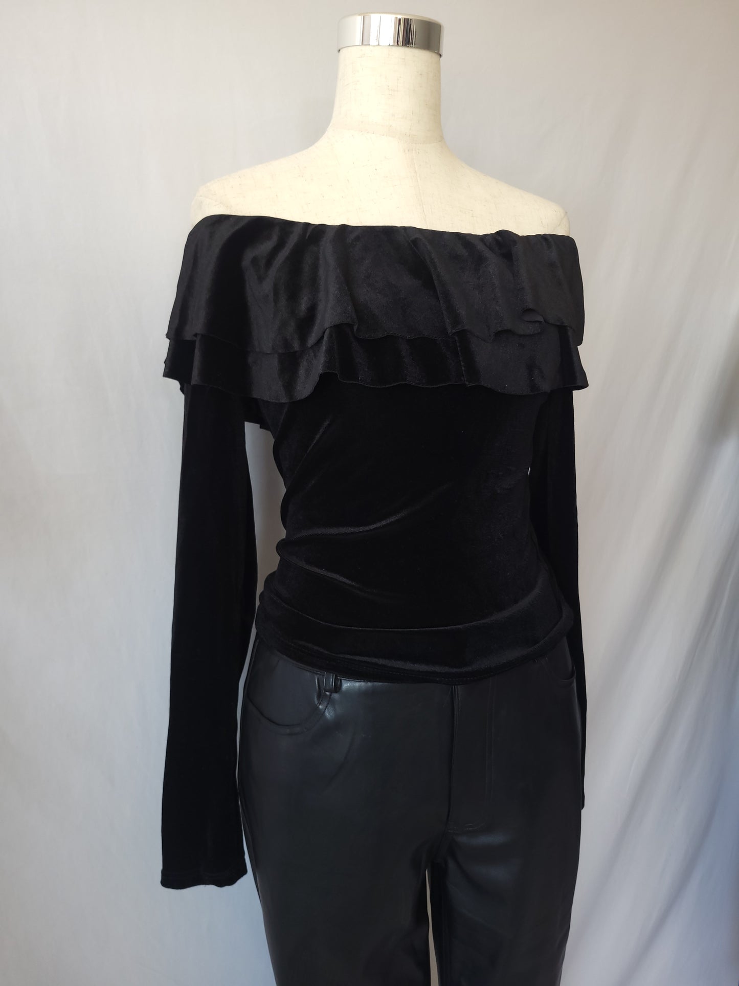 Vintage Feel Velvet Off The Shoulder Ruffle Top