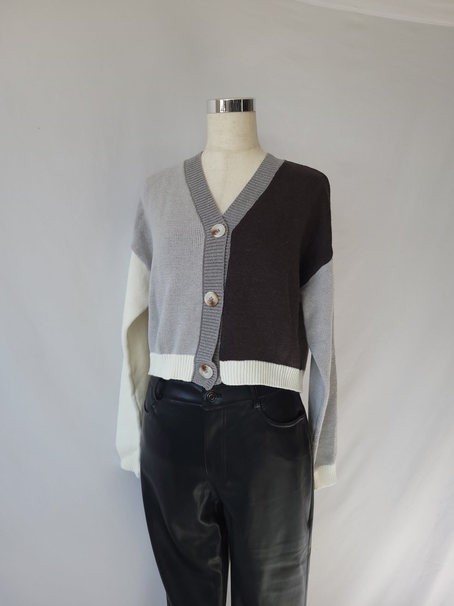 Color Blocked Cropped Cardigan-Grey