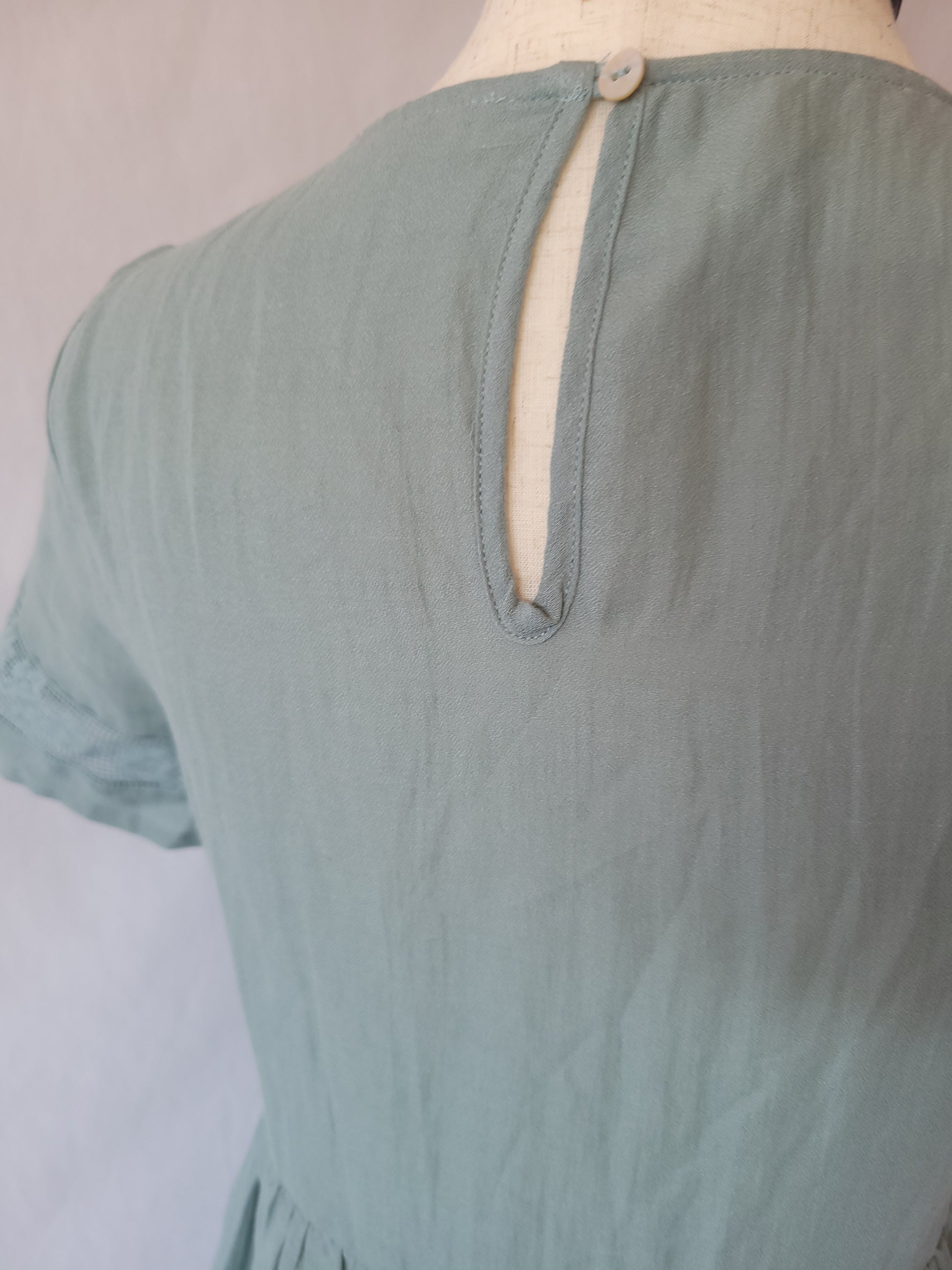 Cotton Babydoll Lace Inset Sage Green Dress Medium Cotton Babydoll Lace Inset Sage Green Dress Medium
