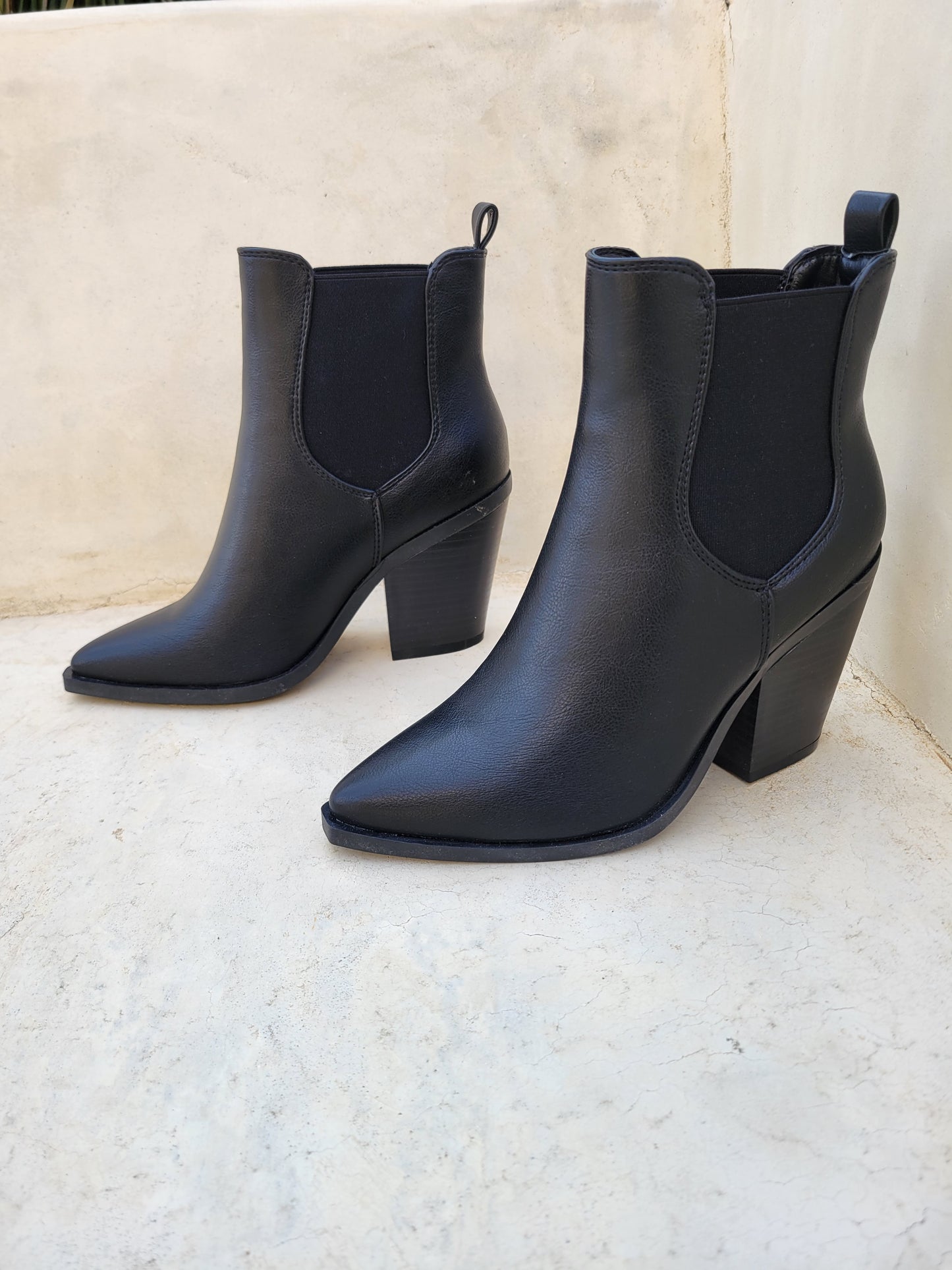 Slip On Pointed Adriana Black Ankle Boots