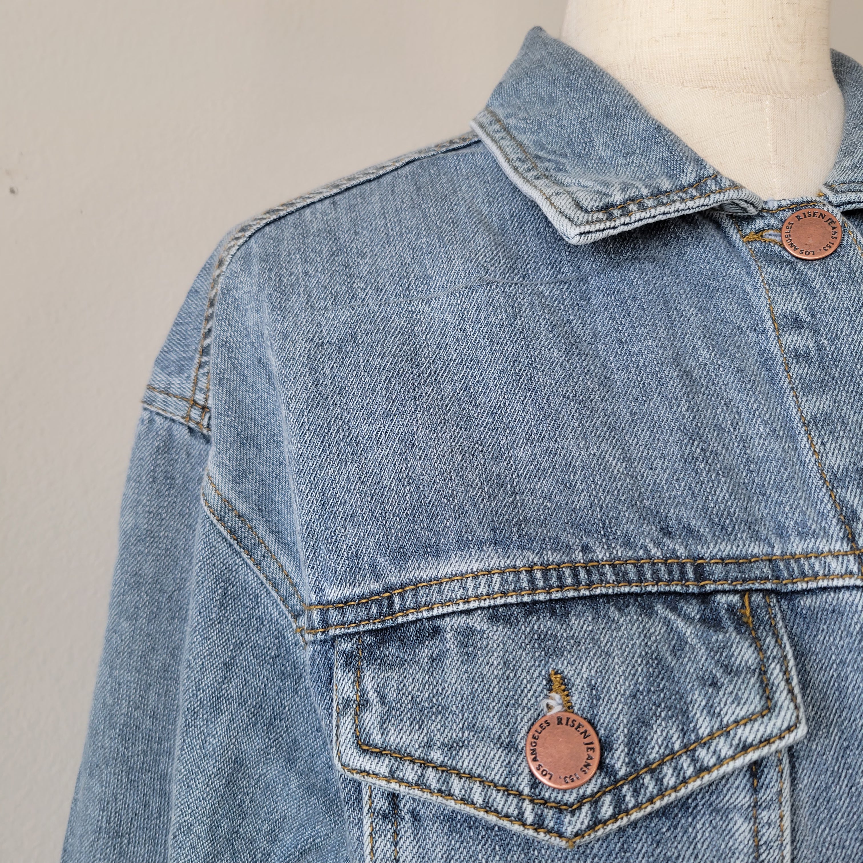 OVERSIZED CROP DENIM JACKET