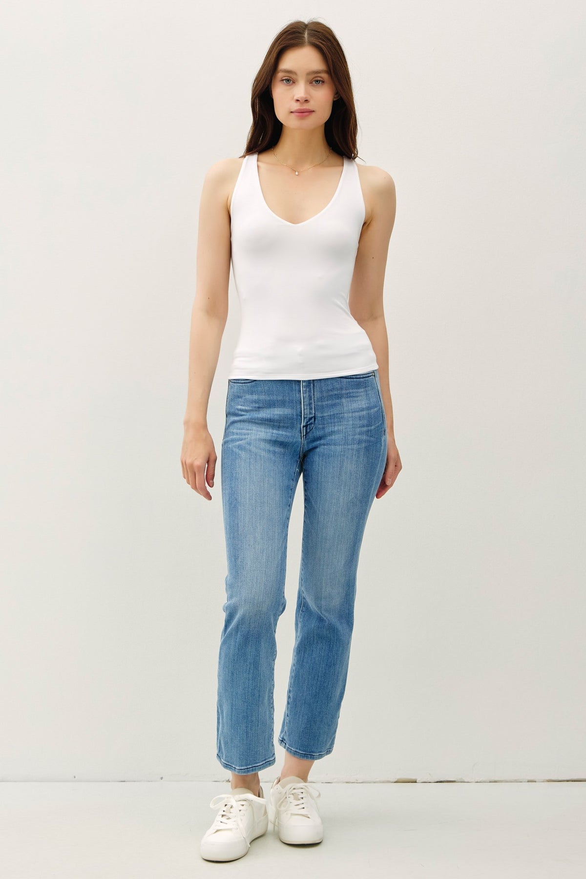 Soft Compression Double Layer Basic Full Length V-neck White Tank Top