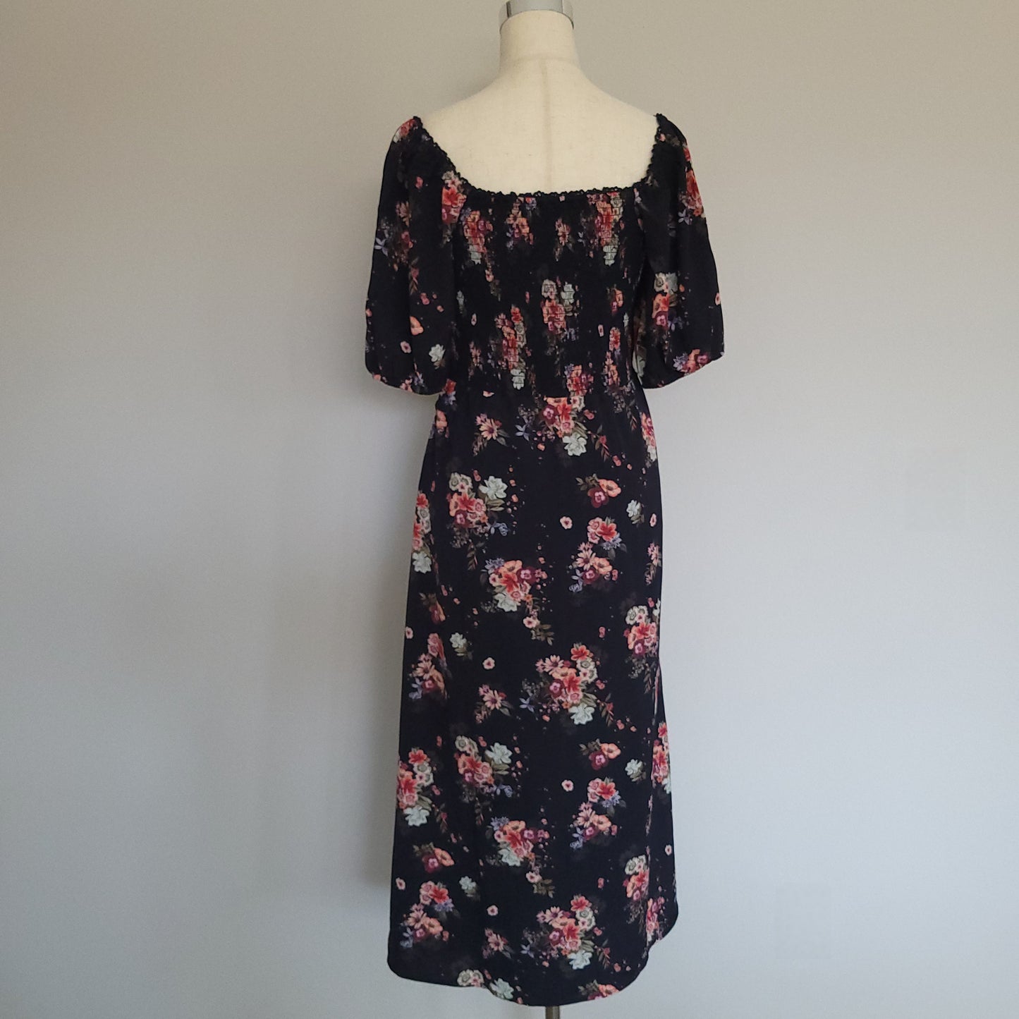 Floral Sweetheart Lace Puff SLEEVE SMOCKED MIDI  Dress