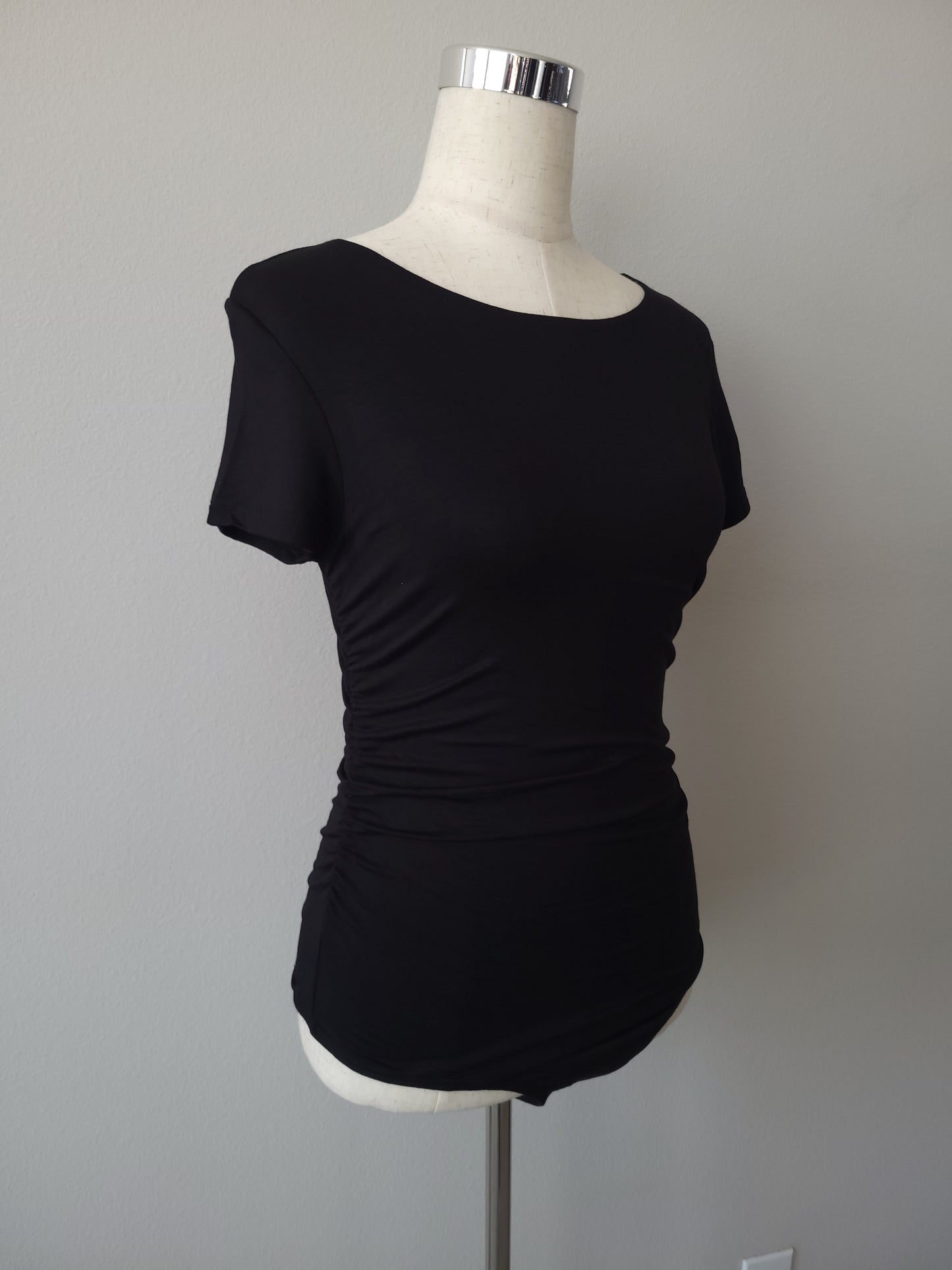 RUCHED CREWNECK SHORT SLEEVE BODYSUIT 2 COLORS