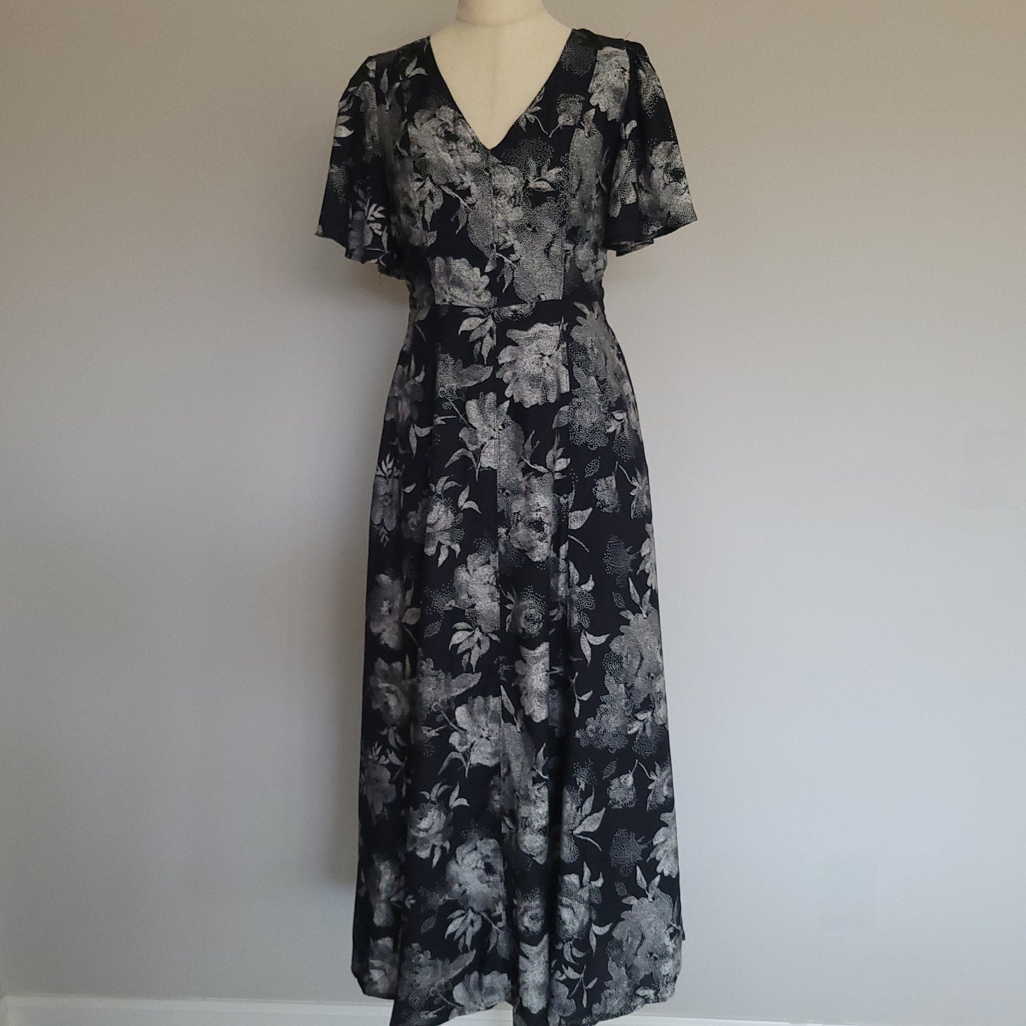 Elegant Floral Flutter Sleeve Maxi Dress