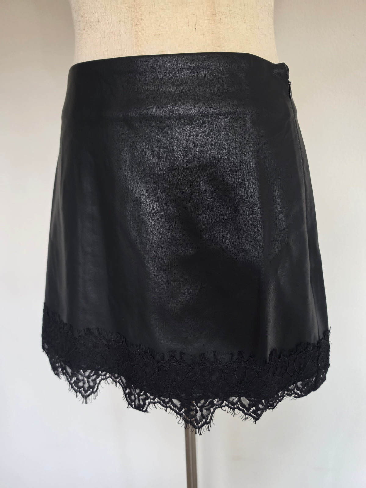 High-waisted Faux Leather Lace Trim Hem Mini Skort