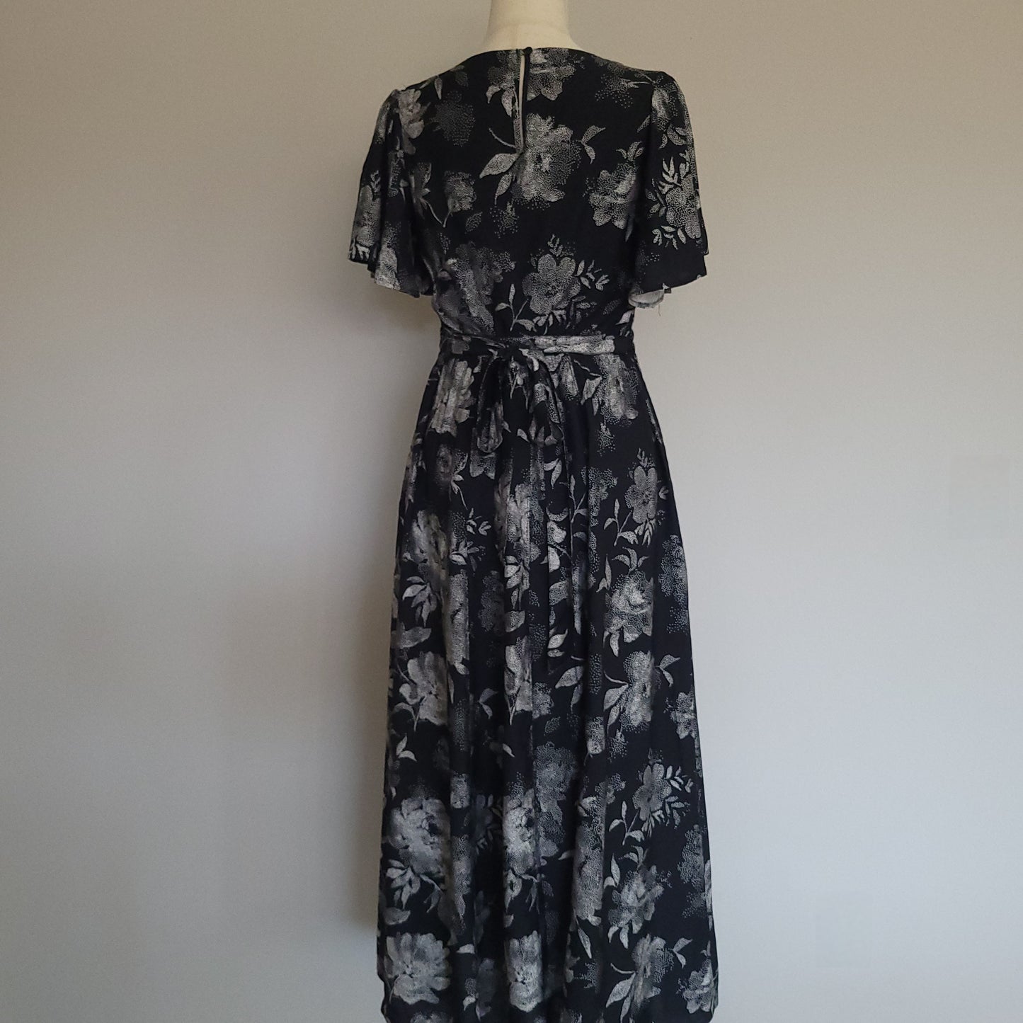 Elegant Floral Flutter Sleeve Maxi Dress
