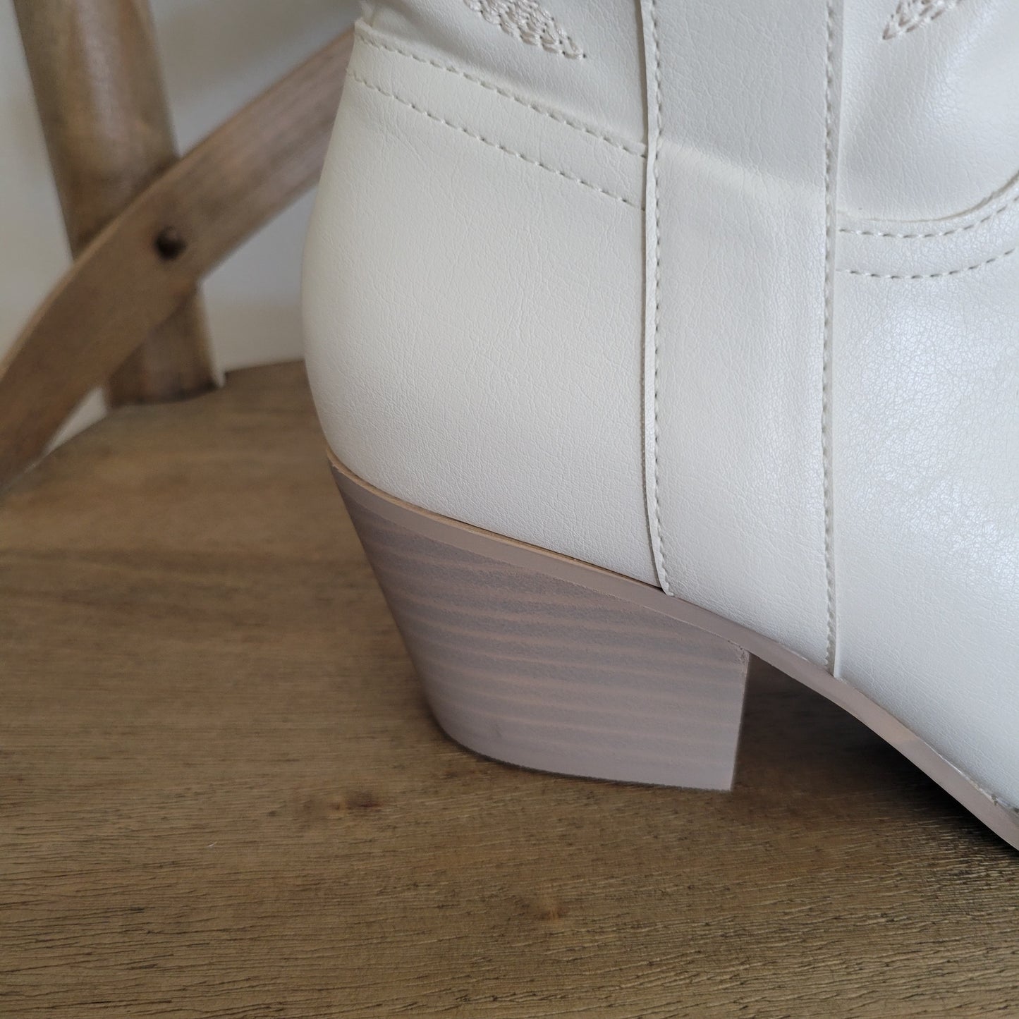 OASIS SOCIETY Samara - Embroidered Tall Boots White