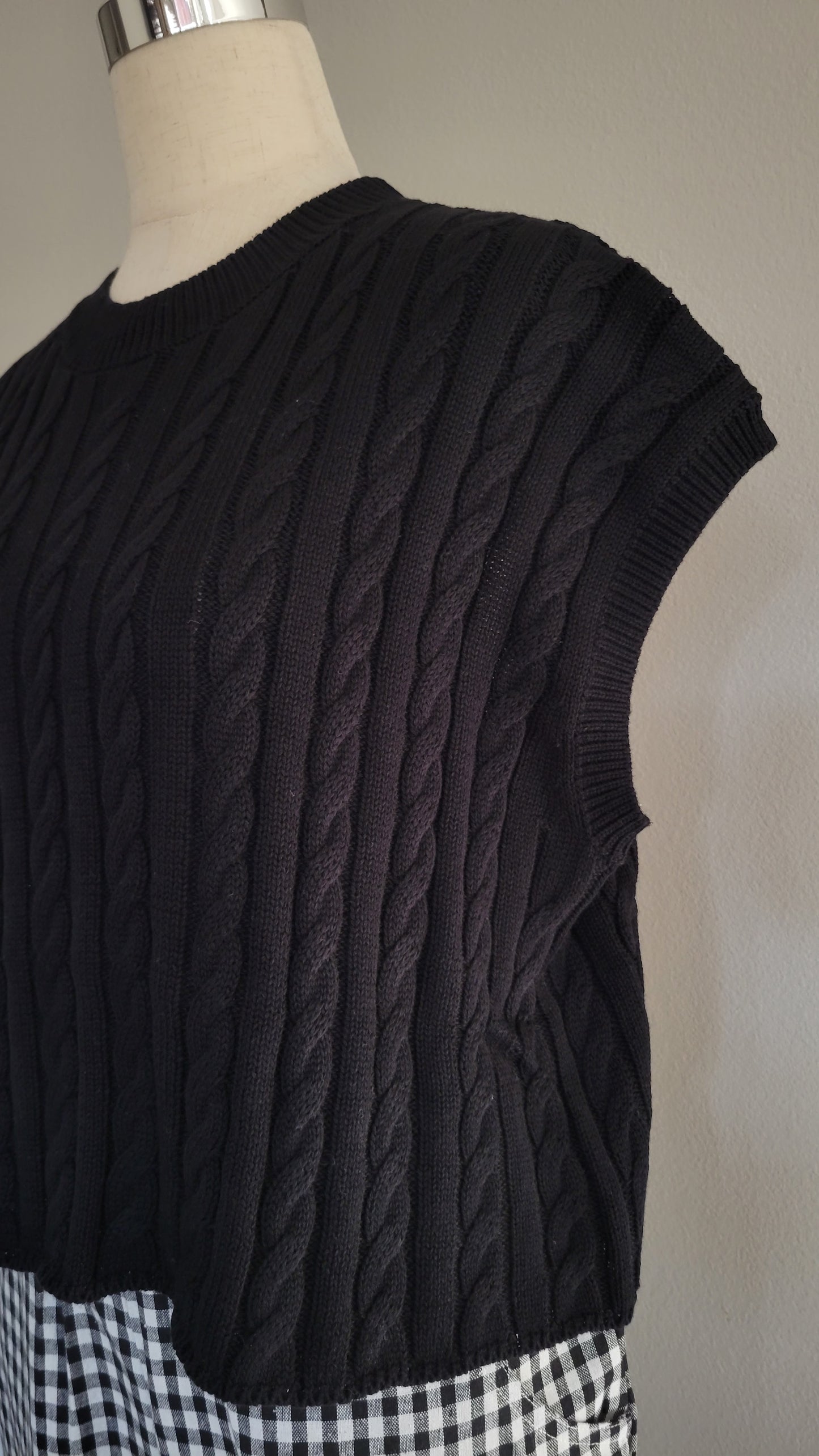 Mesina Cotton Cable Knit Sweater Vest Top Black