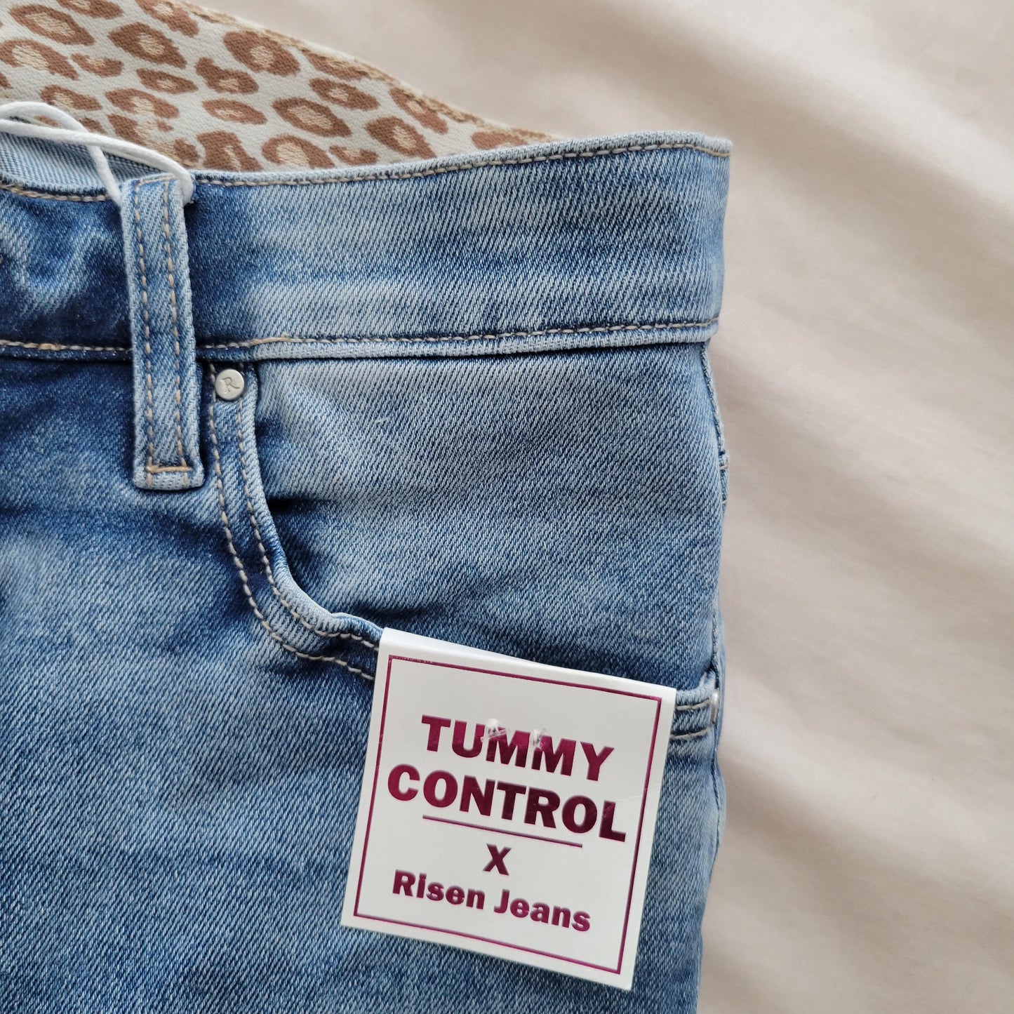 Tummy Control Elastic Band High Rise Crop Straight Risen Jeans