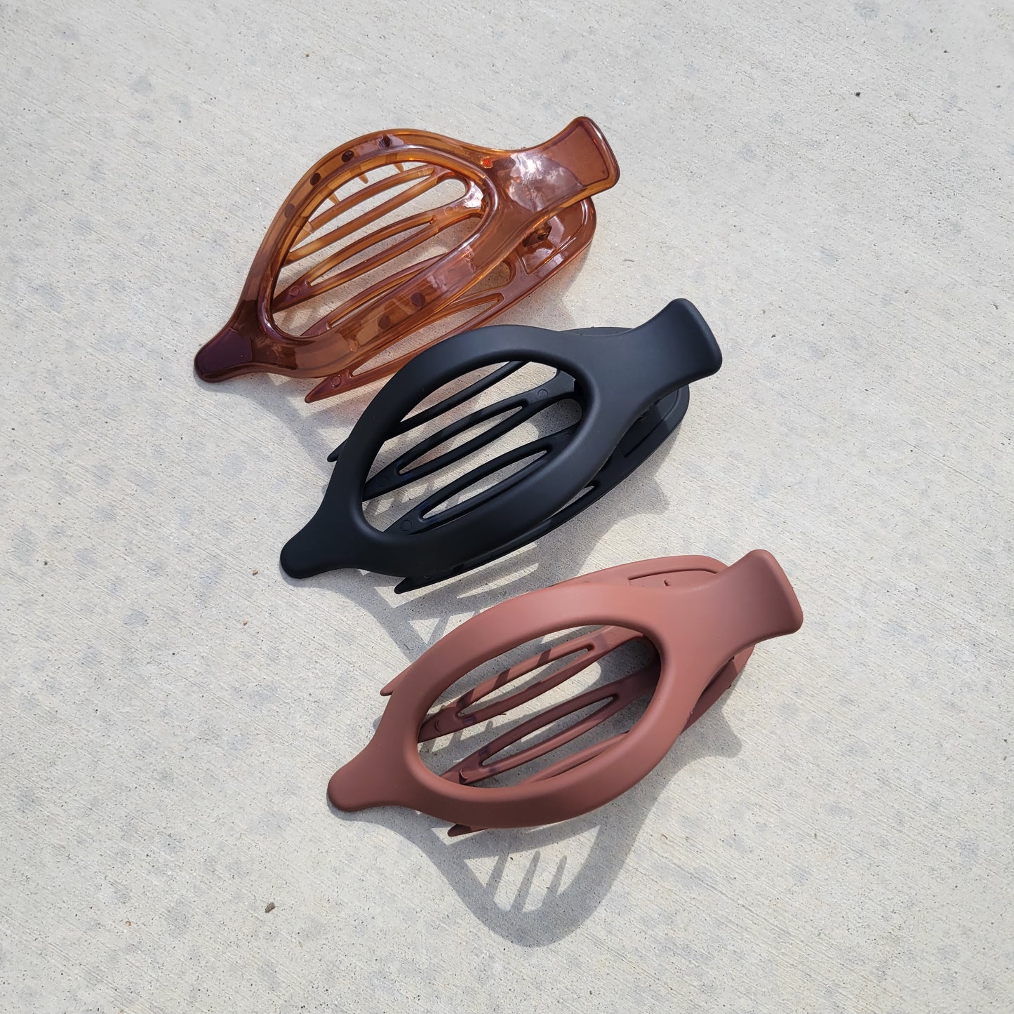 Oval Lay Down Flat Hair Claw Clips