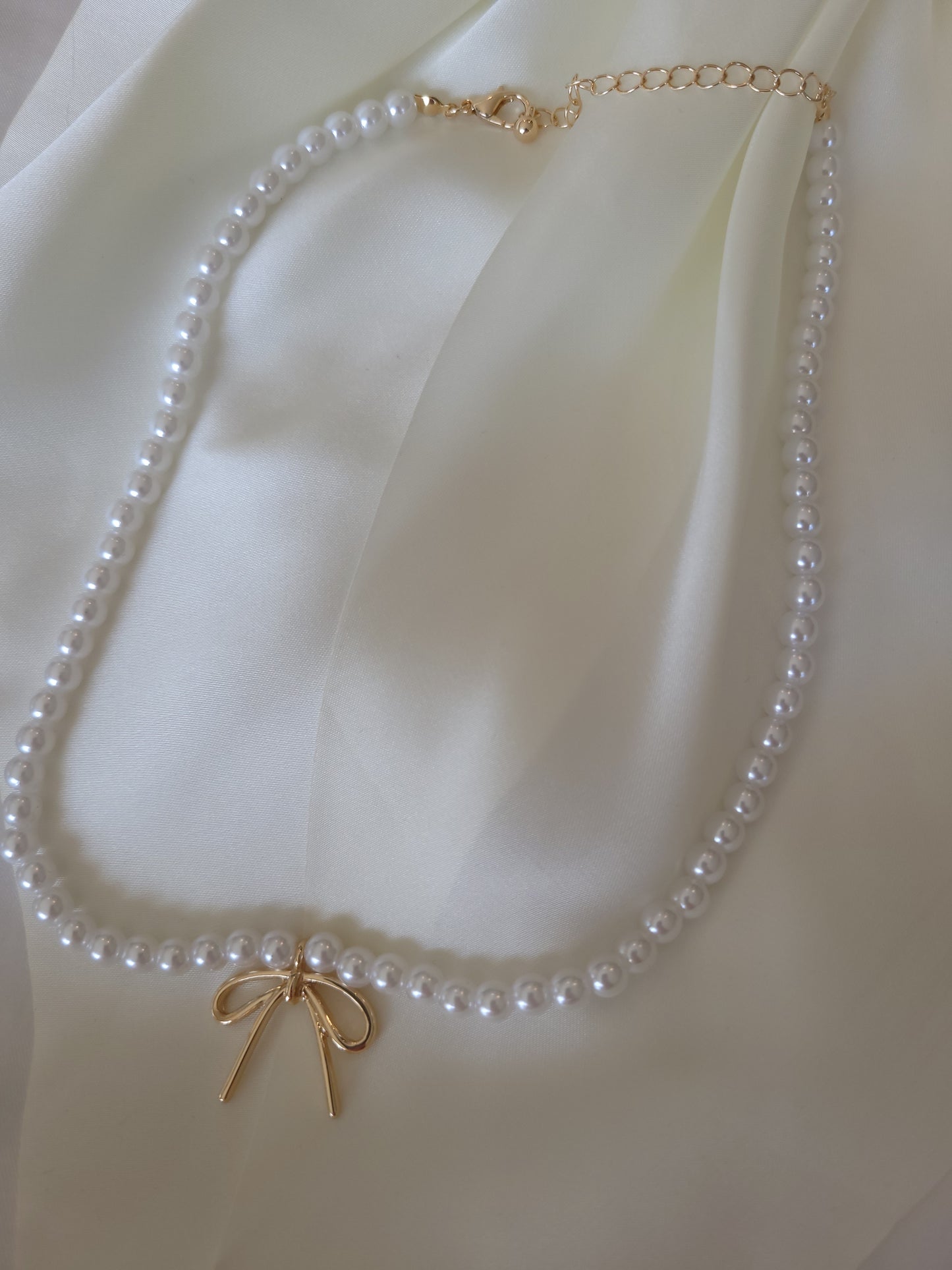 PEARL CHAIN BOW CHARM NECKLACE