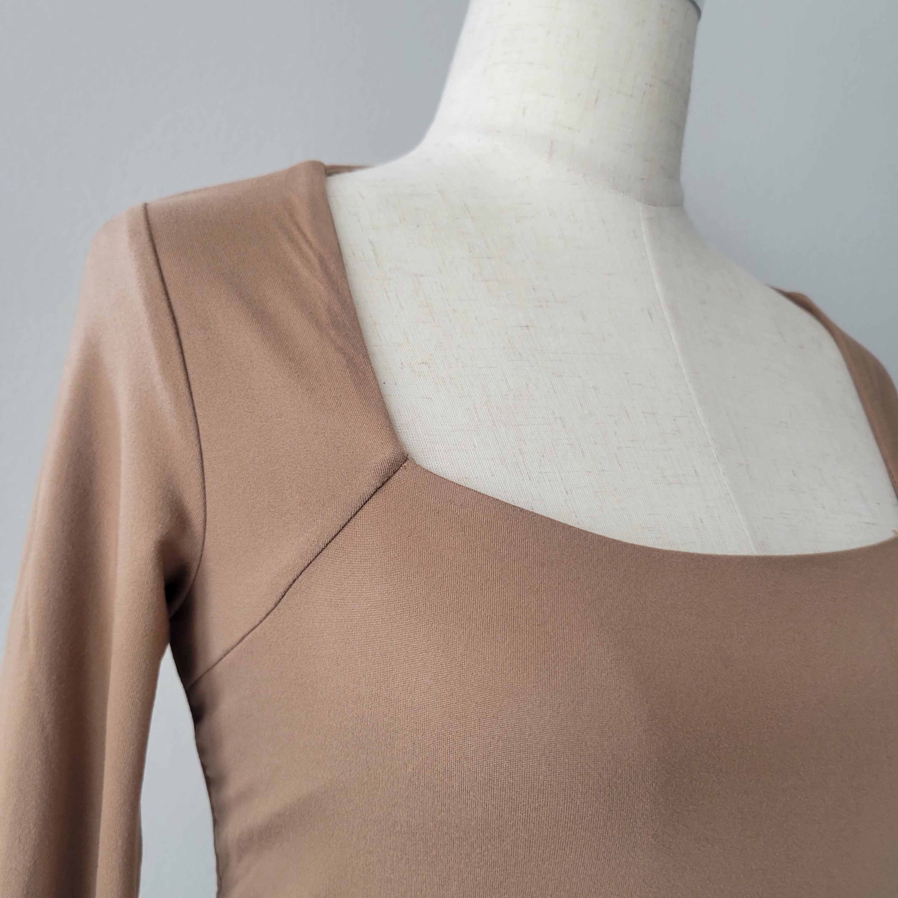 RUCHED WAIST SQUARE NECK BUILD IN BRA TOP BROWN