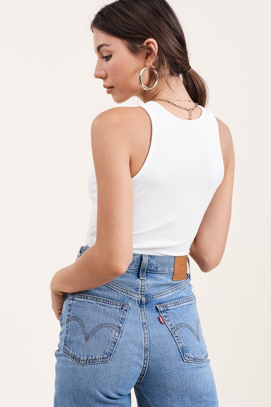 MARY  ROUND NECK SLEEVELESS CROP TOP-WHITE