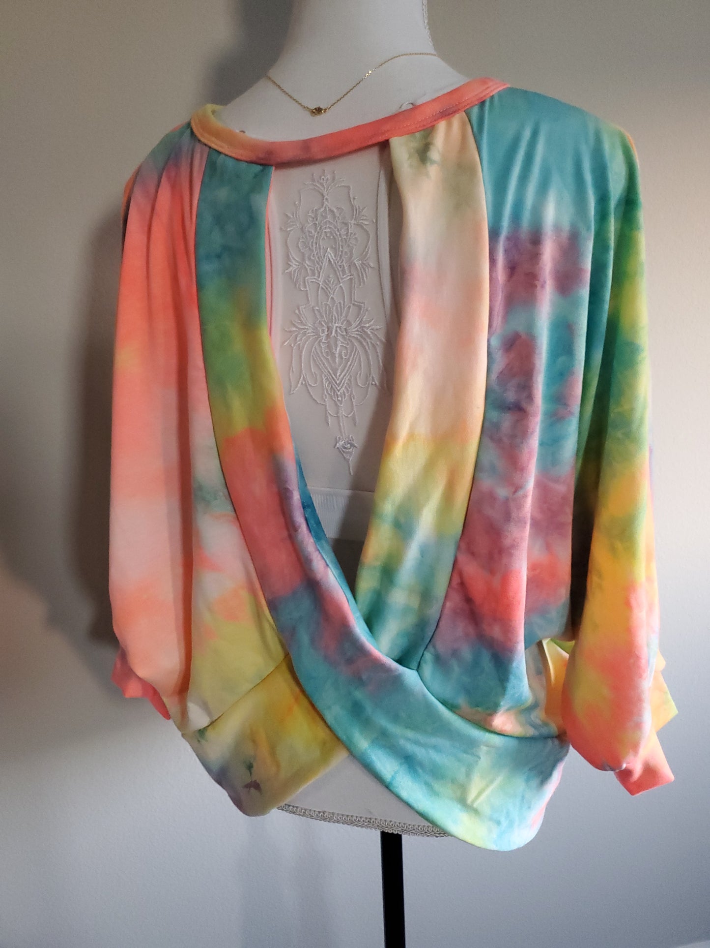 Open Back Tie Dye Sweatshirt Shirt