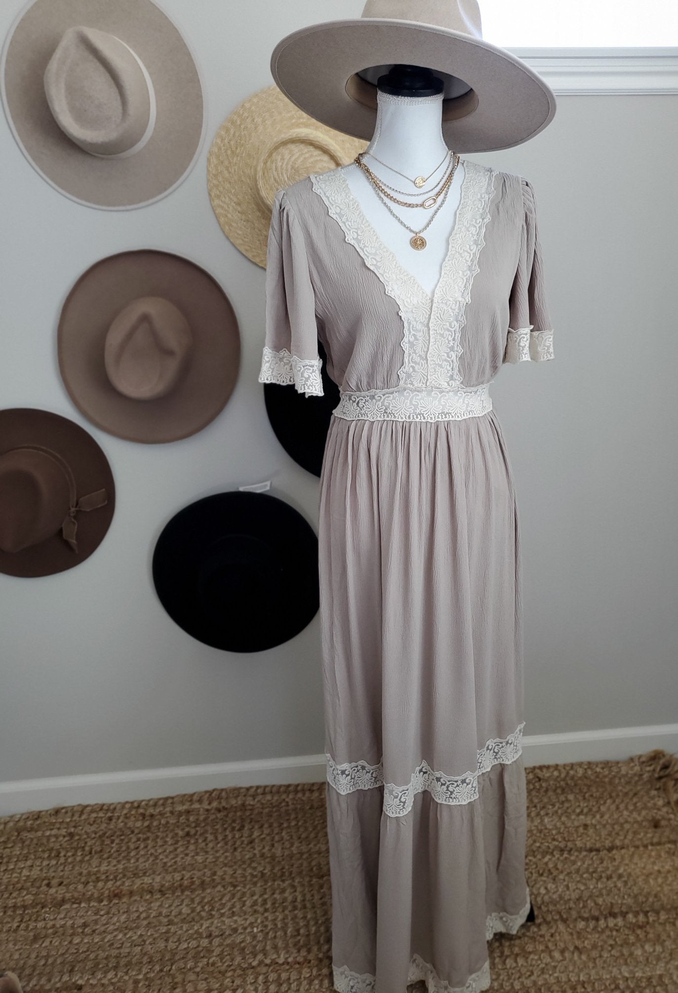 LACE INSET MAXI DRESS