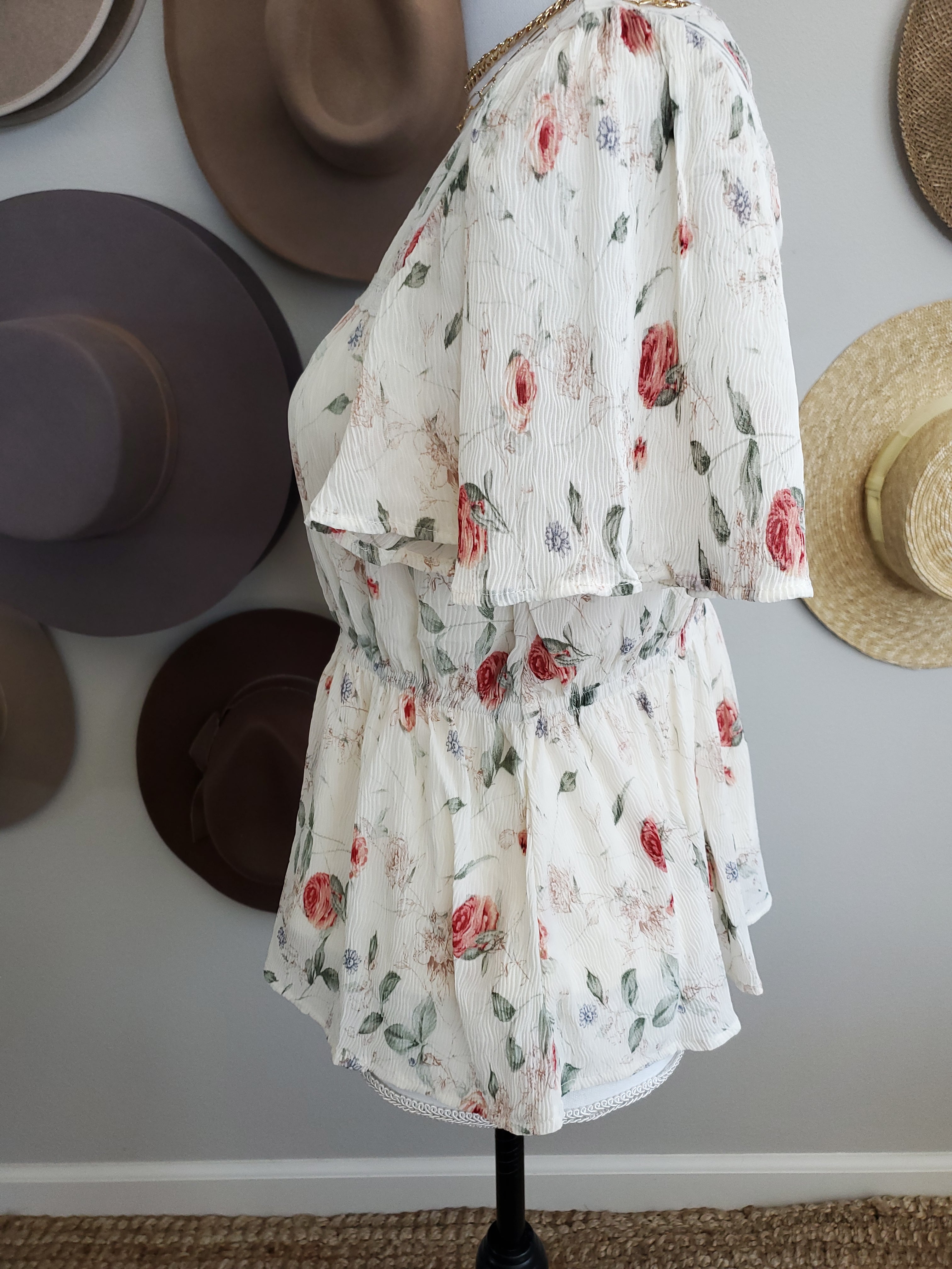 CRINKLE FABRIC FLORAL CINCHED BLOUSE