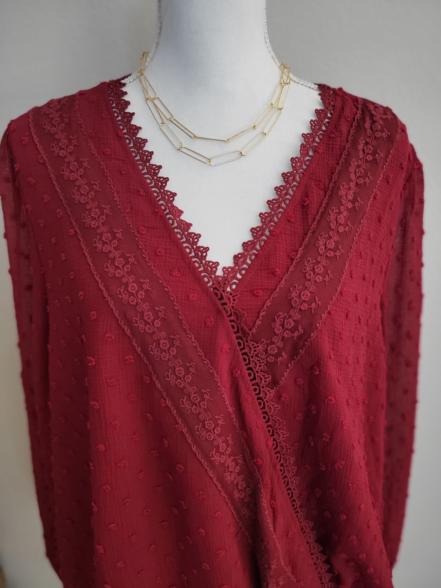 SURPLICE LACE LONG SLEEVE BURGUNDY TOP