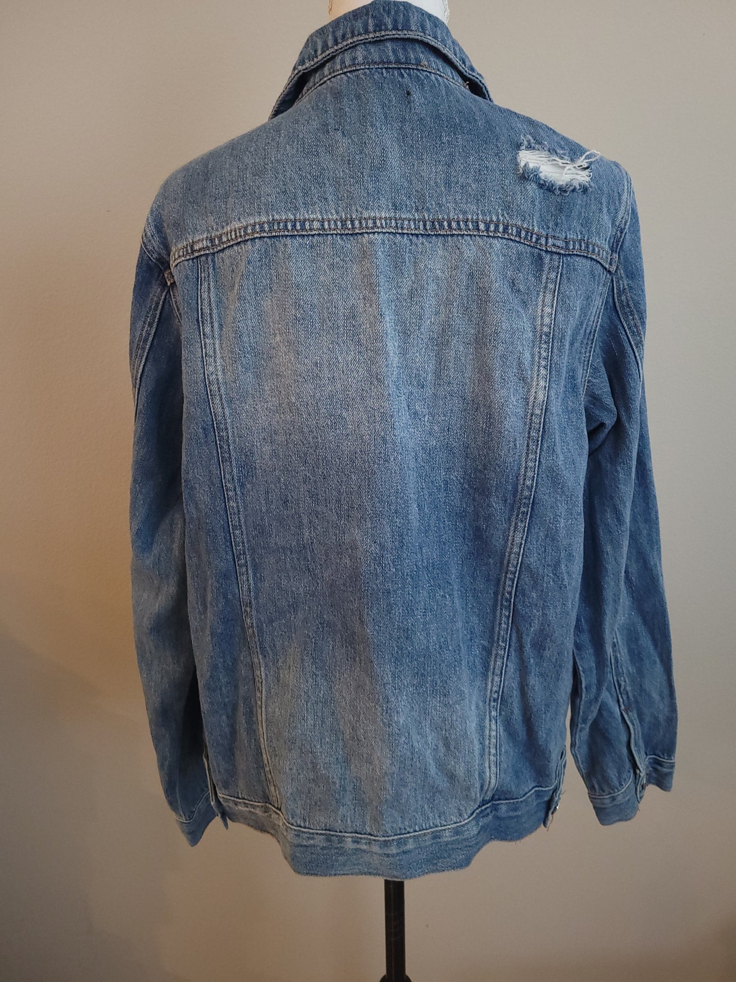 DISTRESSED JACKET WITH DETACHABLE HOODIE