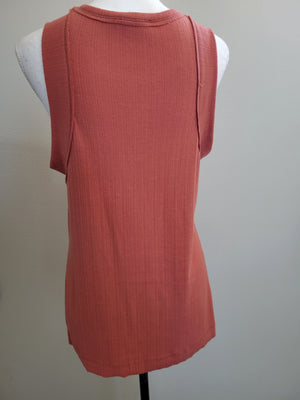 RIBBED RAW EDGE TRIM DETAILS AND SLIT SIDES MUSCLE TANK