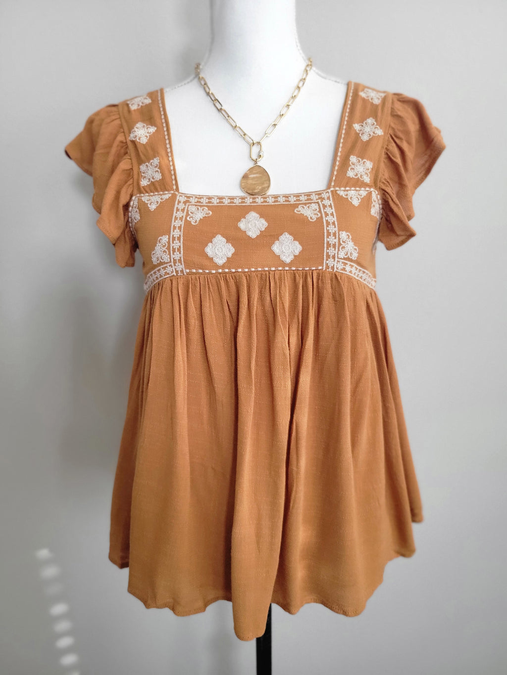 YOU'RE SO GOLDEN EMBROIDERED SQUARE NECK BABYDOLL TOP