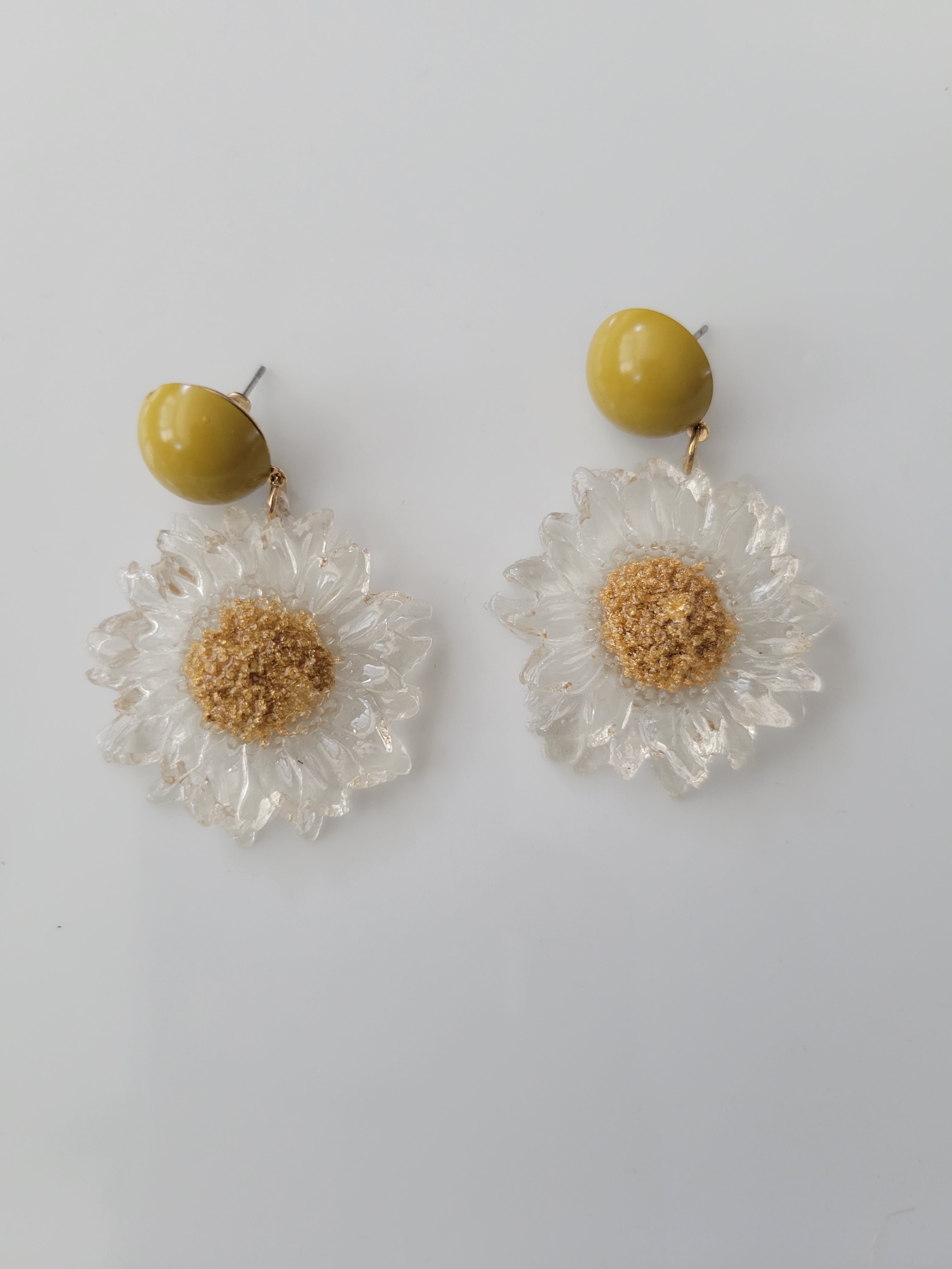 Resin Flower Dangle Earrings