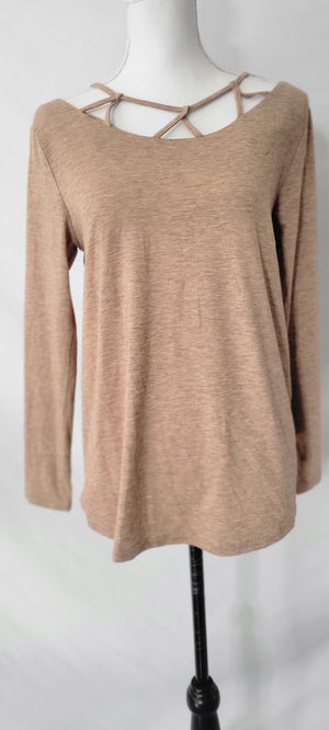 It's all about the detail long sleeve top in coffee