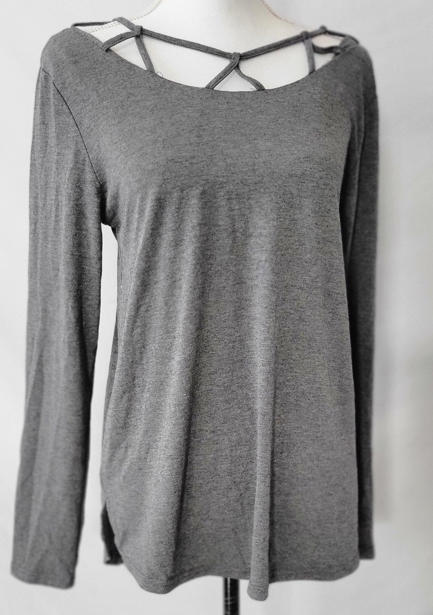 It's all about the detail long sleeve top in grey