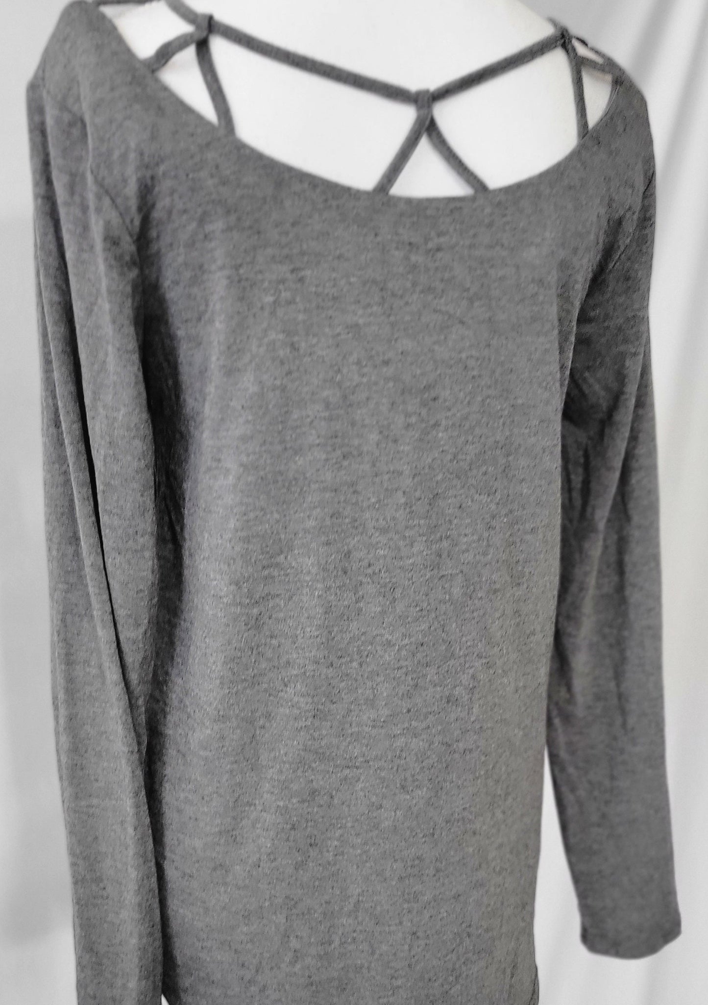 It's all about the detail long sleeve top in grey