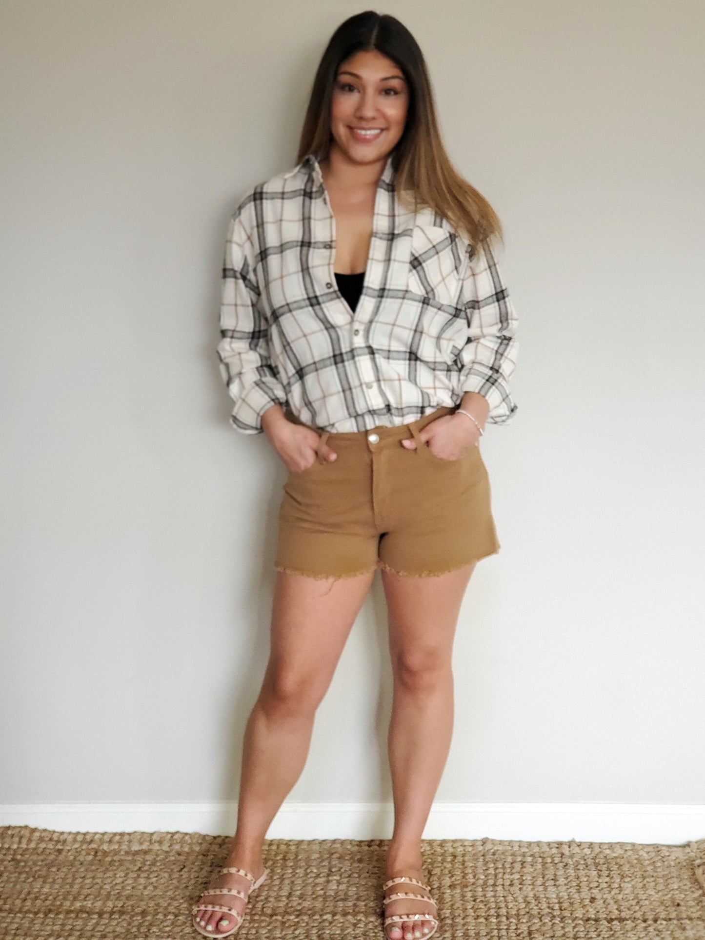 VINTAGE INSPIRED CUT OFF SHORTS WITH RAW HEM-Mocha