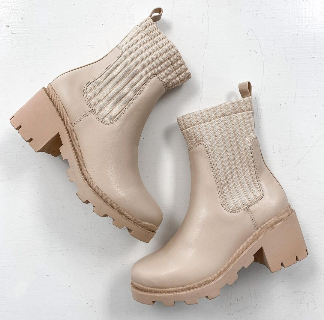 Shavon Booties Cream 7-11