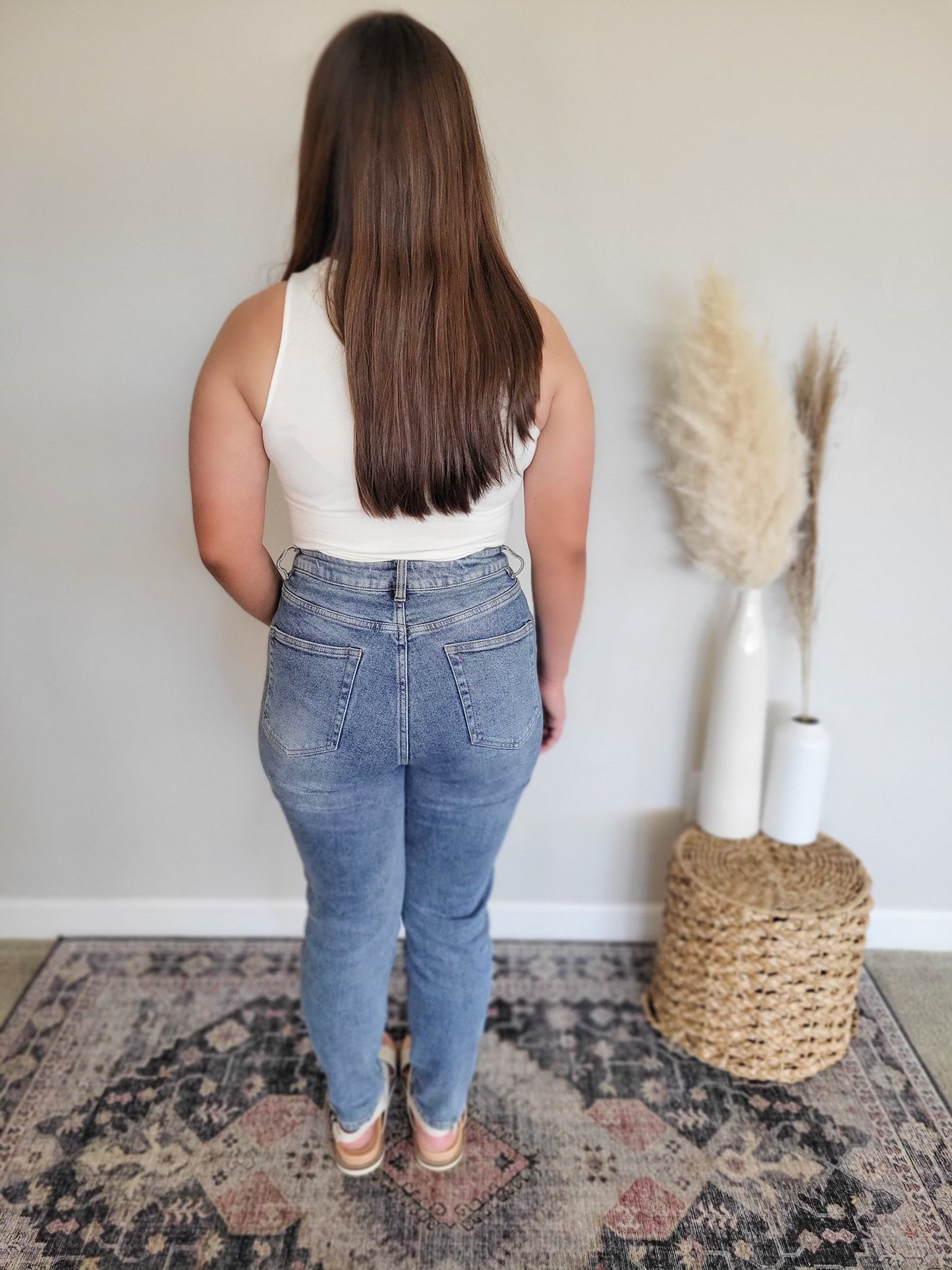 High Waisted Slim Mom Jenn Jeans in Vintage Wash