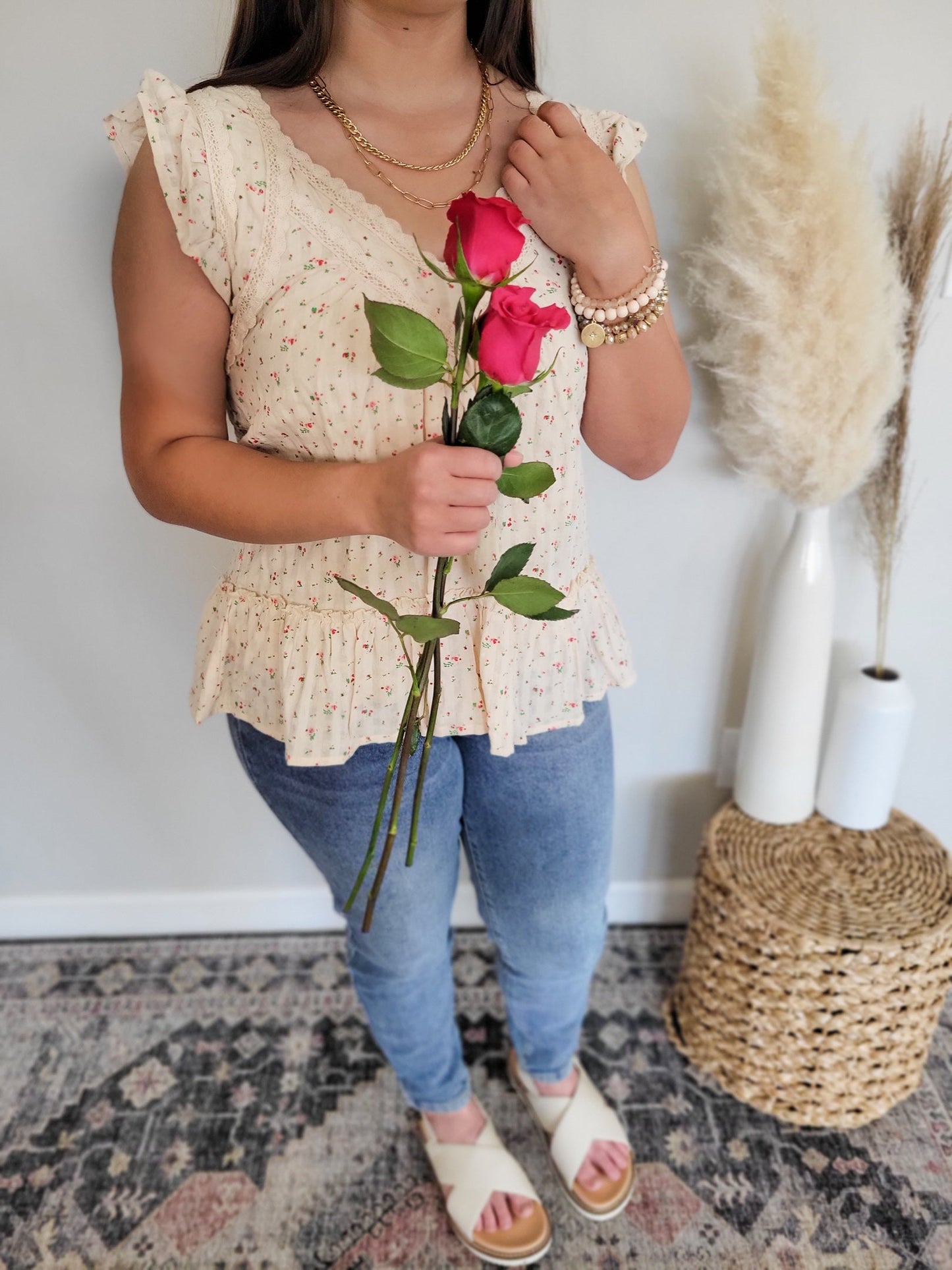 RUFFLED SHOULDER FLORAL LACE V NECK TANK TOP