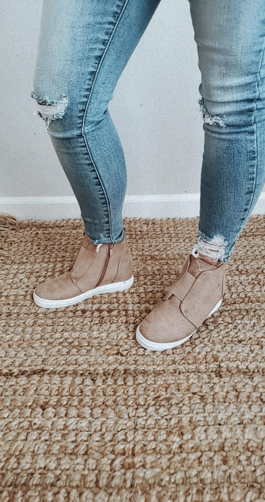 Roize Hidden Wedge Heel Sneakers