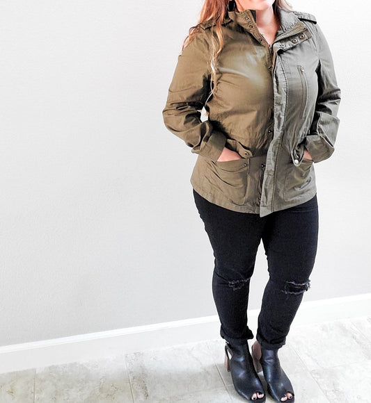 Utility Anorak Olive Curvy Jacket