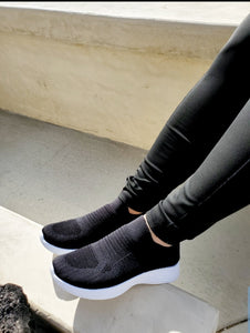 Stretch Knit Beverly Sneakers in Black